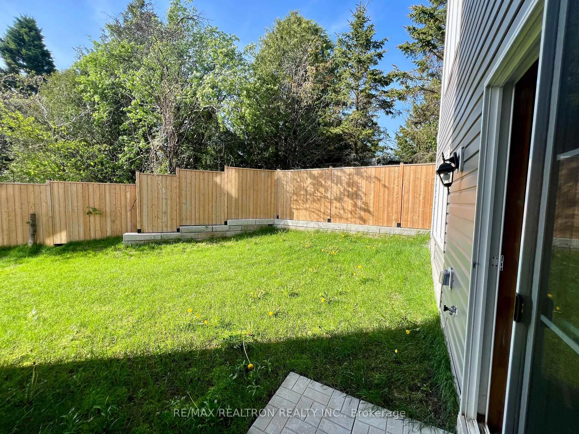 Photo 18 of 166 Winters Way, Shelburne — HOMEH