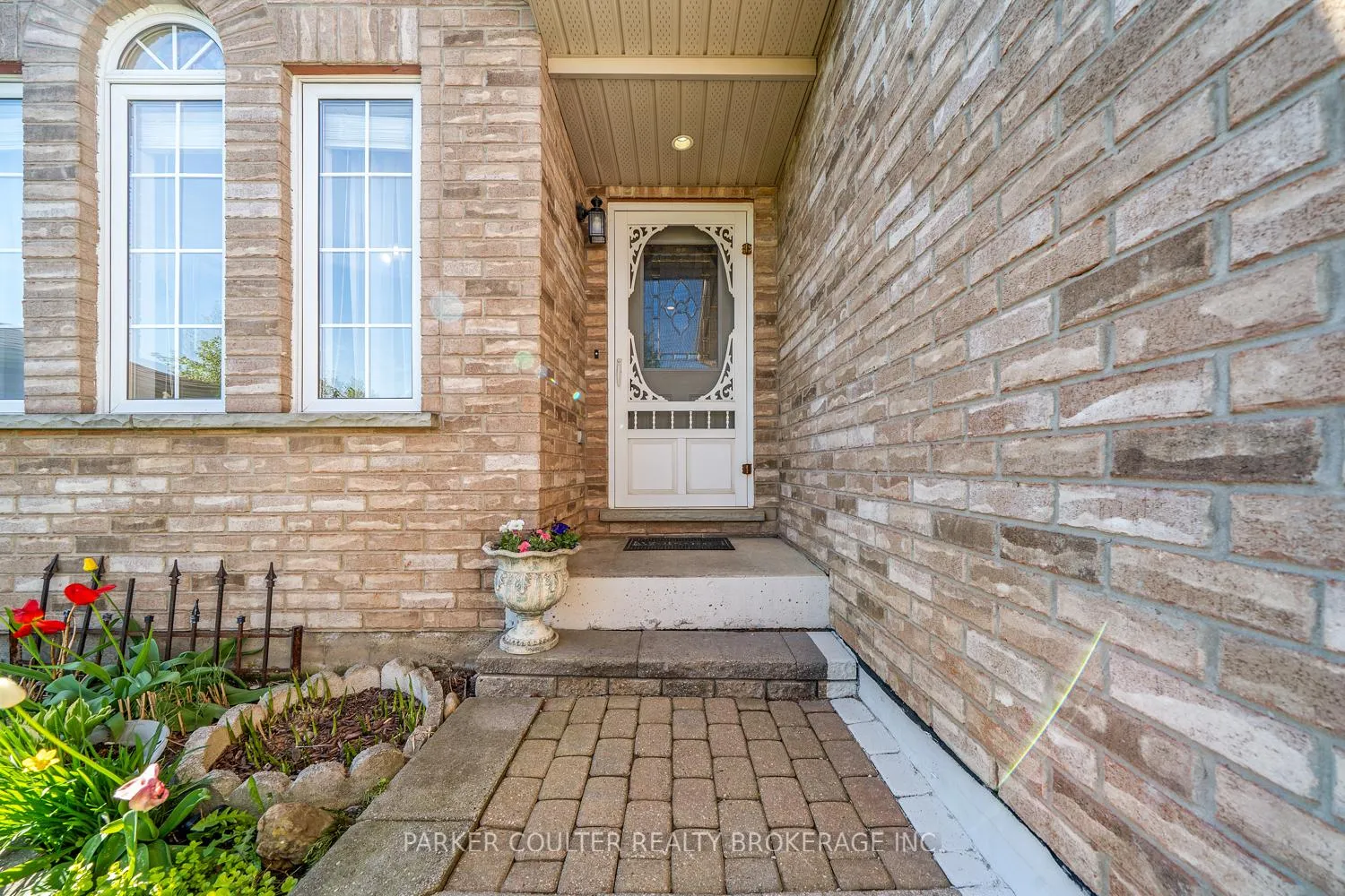 Photo 3 of 15 Edwards Drive, Barrie, Bayshore — HOMEH