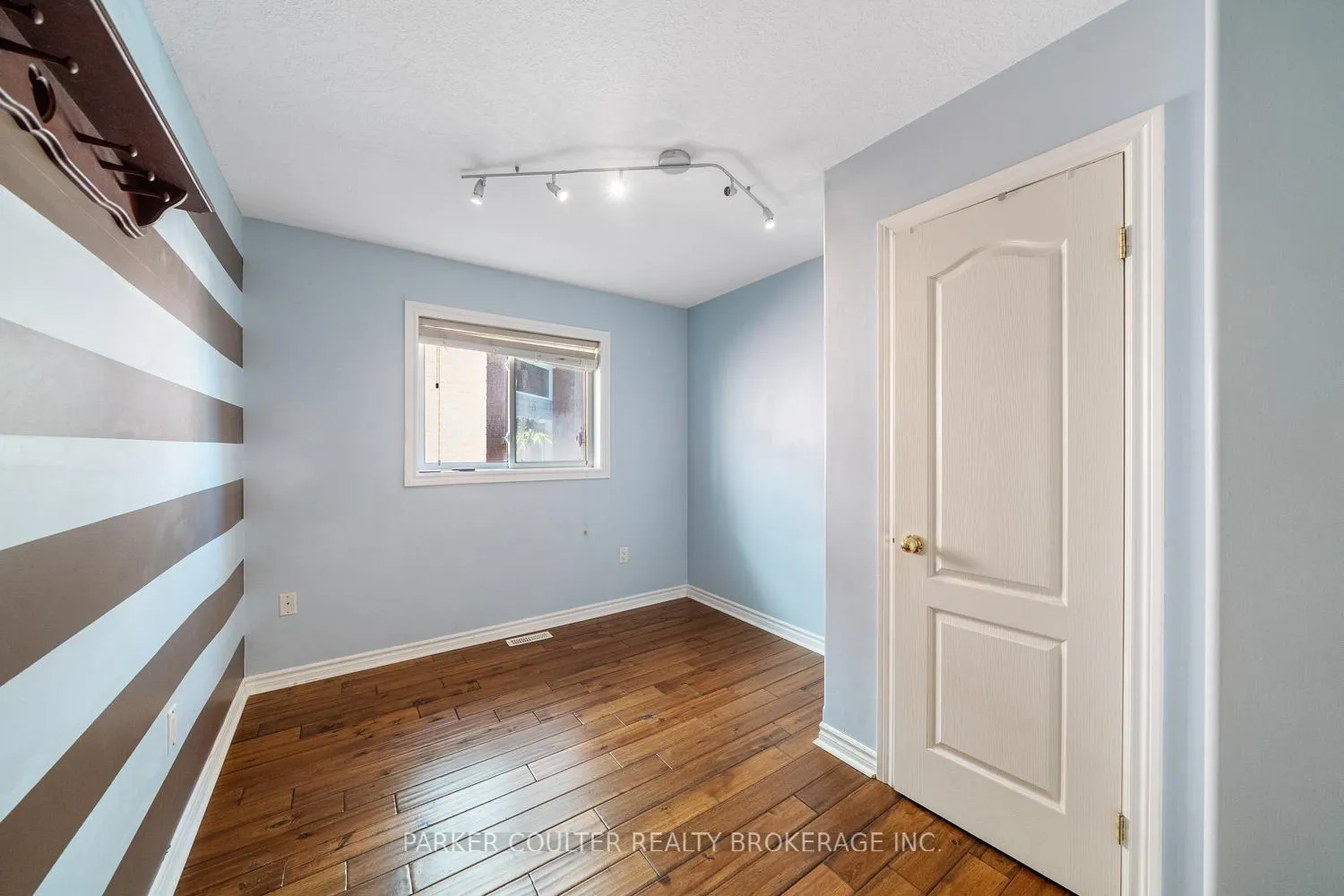 Photo 18 of 15 Edwards Drive, Barrie, Bayshore — HOMEH