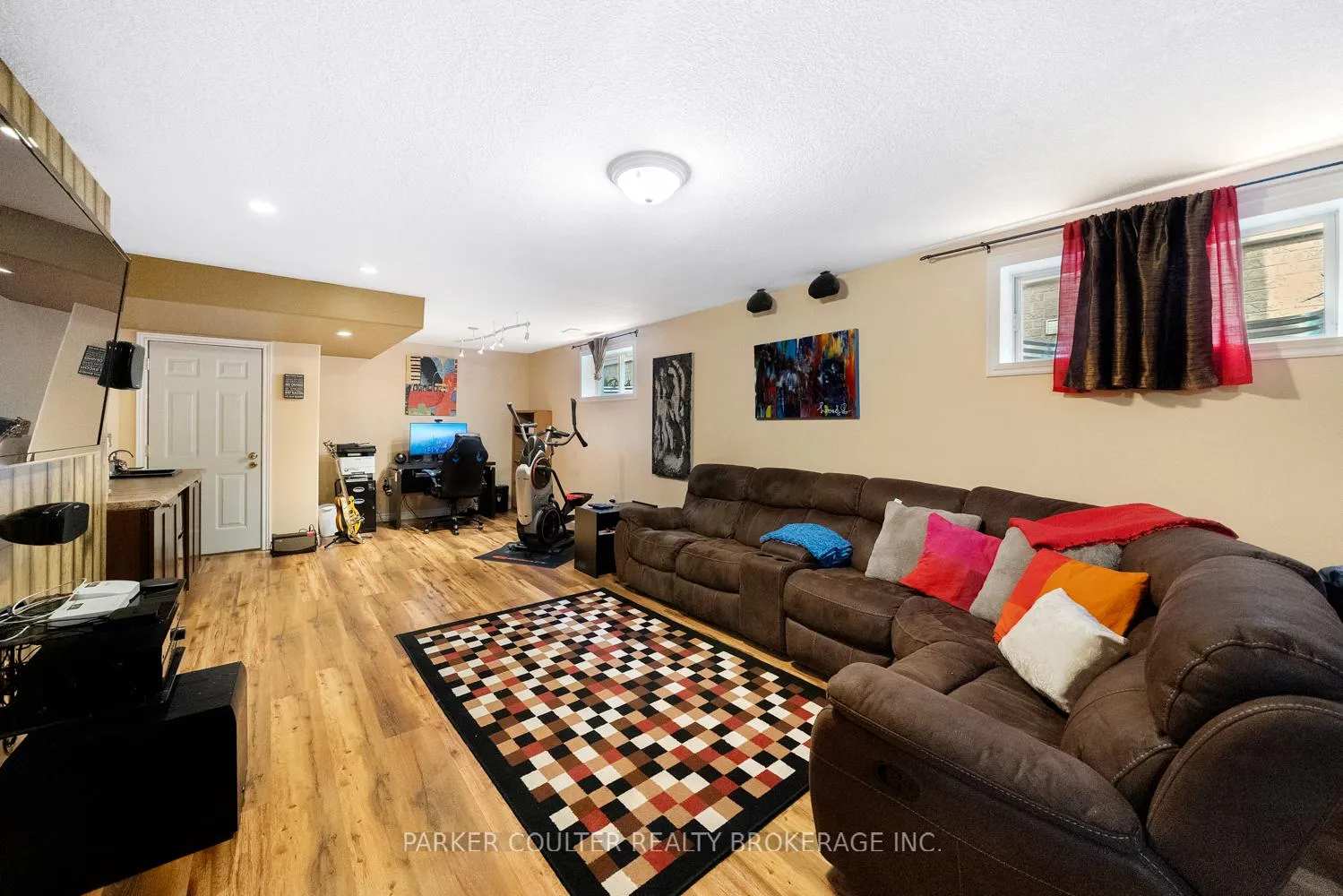 Photo 32 of 15 Edwards Drive, Barrie, Bayshore — HOMEH