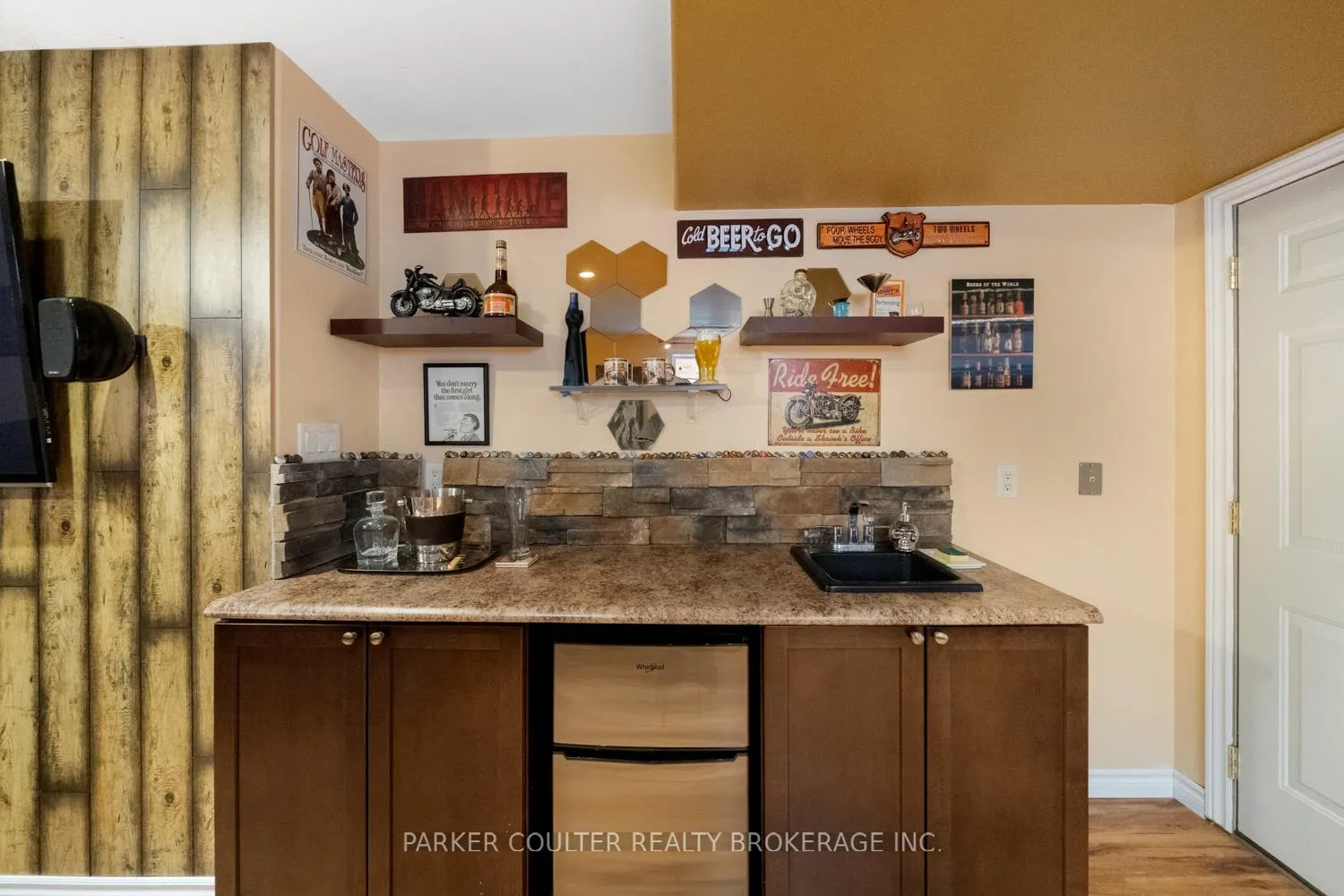 Photo 33 of 15 Edwards Drive, Barrie, Bayshore — HOMEH