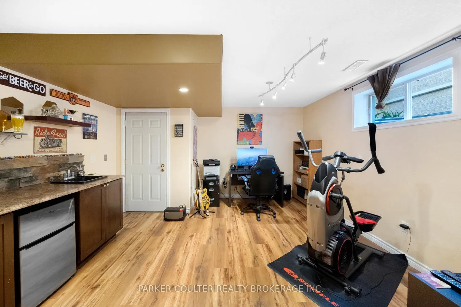 Photo 35 of 15 Edwards Drive, Barrie, Bayshore — HOMEH