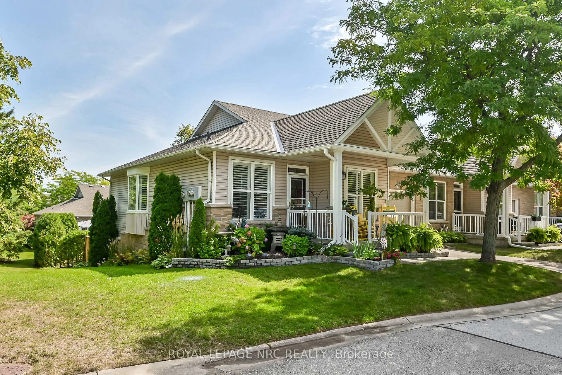 Photo 1 of Unit 29, 20 Kitty Murray Lane, Hamilton, Meadowlands — HOMEH