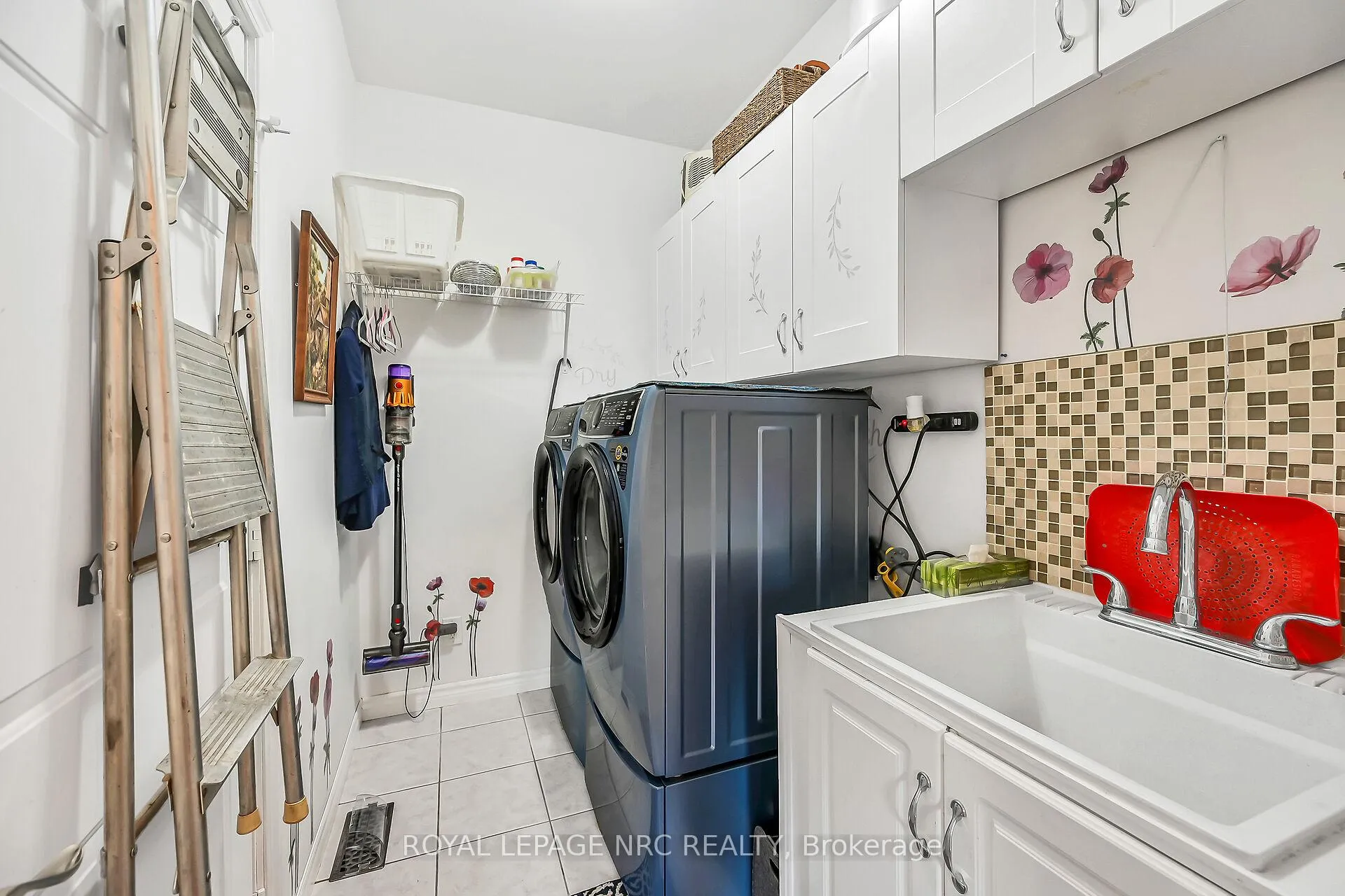 Photo 26 of Unit 29, 20 Kitty Murray Lane, Hamilton, Meadowlands — HOMEH