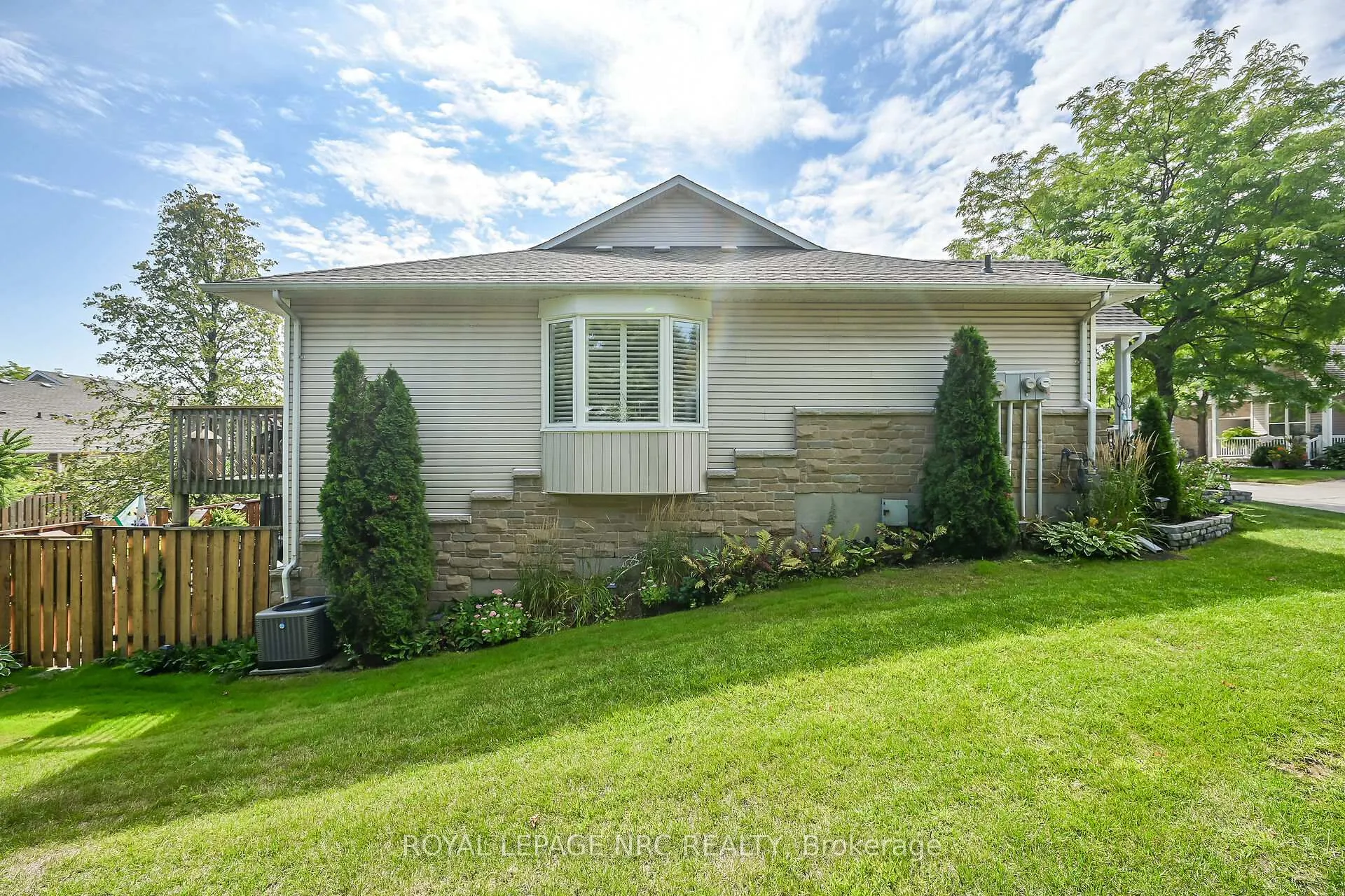 Photo 45 of Unit 29, 20 Kitty Murray Lane, Hamilton, Meadowlands — HOMEH