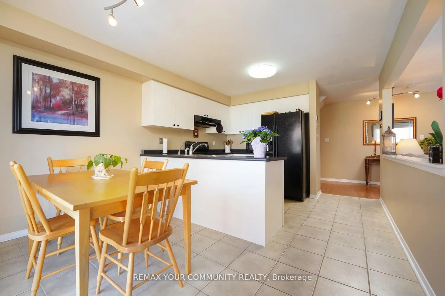 Photo 12 of 109 Collis Drive, Aurora, Bayview Northeast — HOMEH