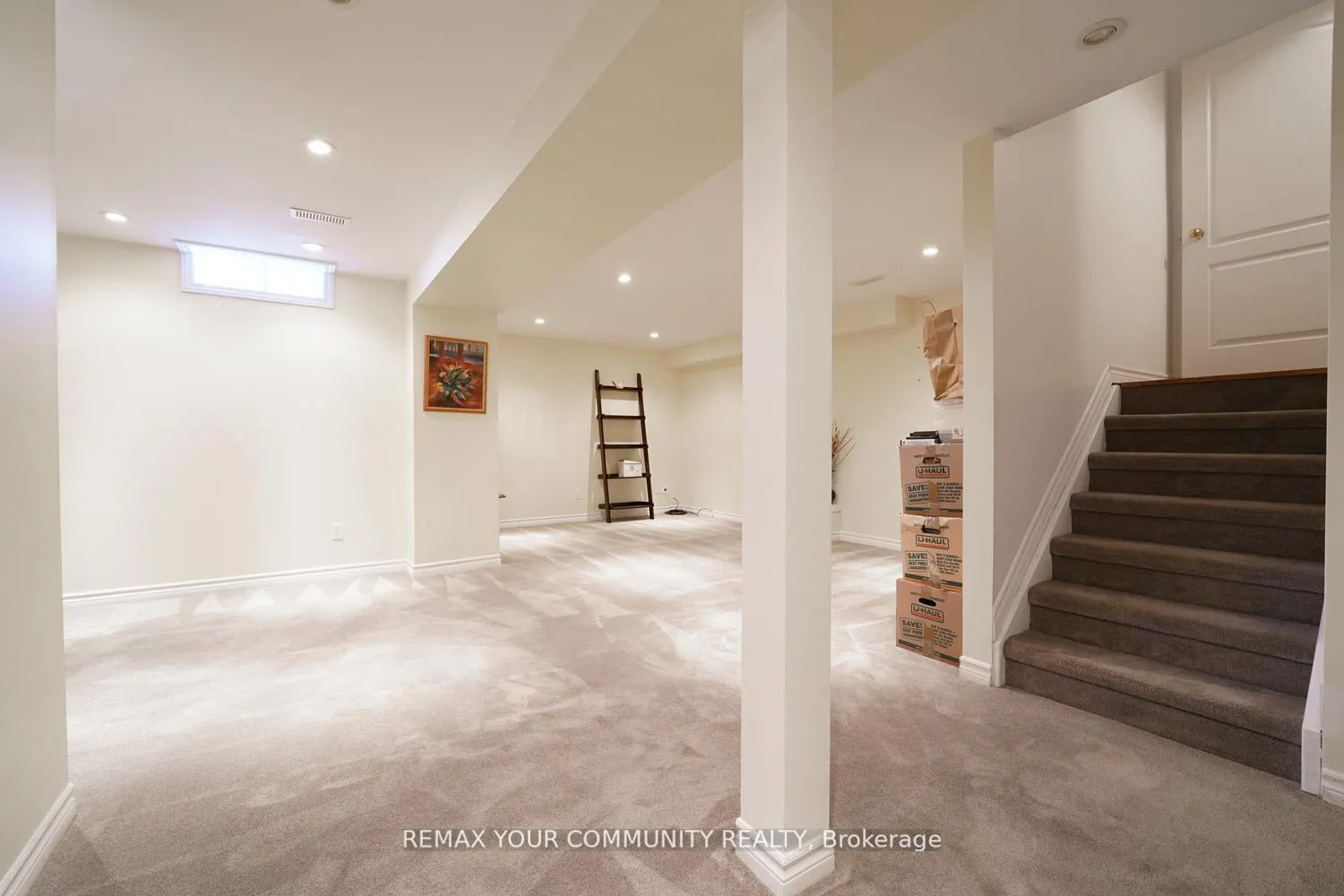Photo 23 of 109 Collis Drive, Aurora, Bayview Northeast — HOMEH