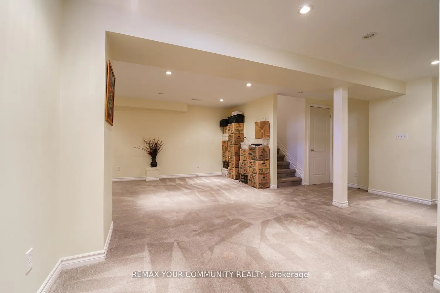 Photo 26 of 109 Collis Drive, Aurora, Bayview Northeast — HOMEH
