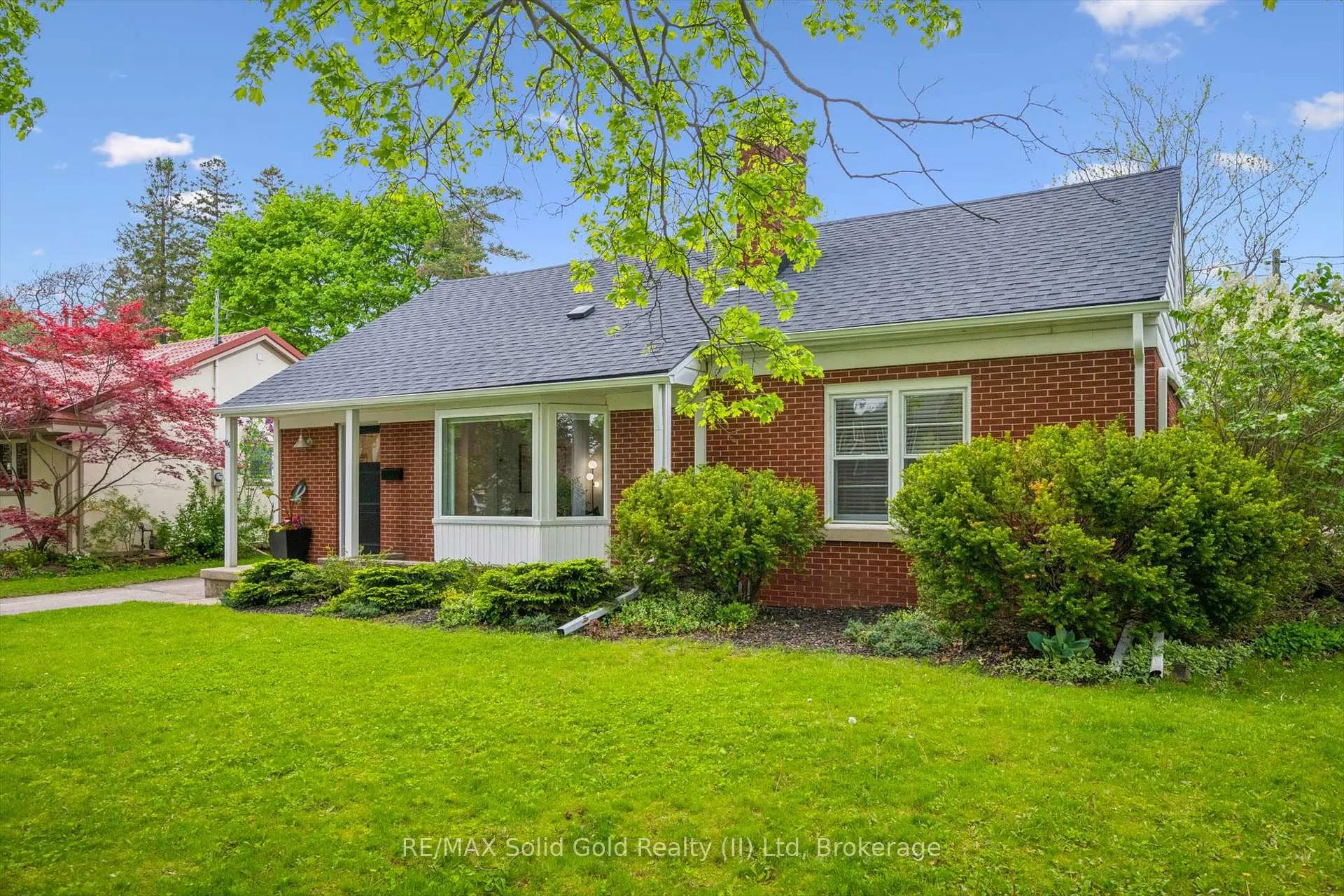 Photo 2 of 186 Forsyth Drive, Waterloo — HOMEH