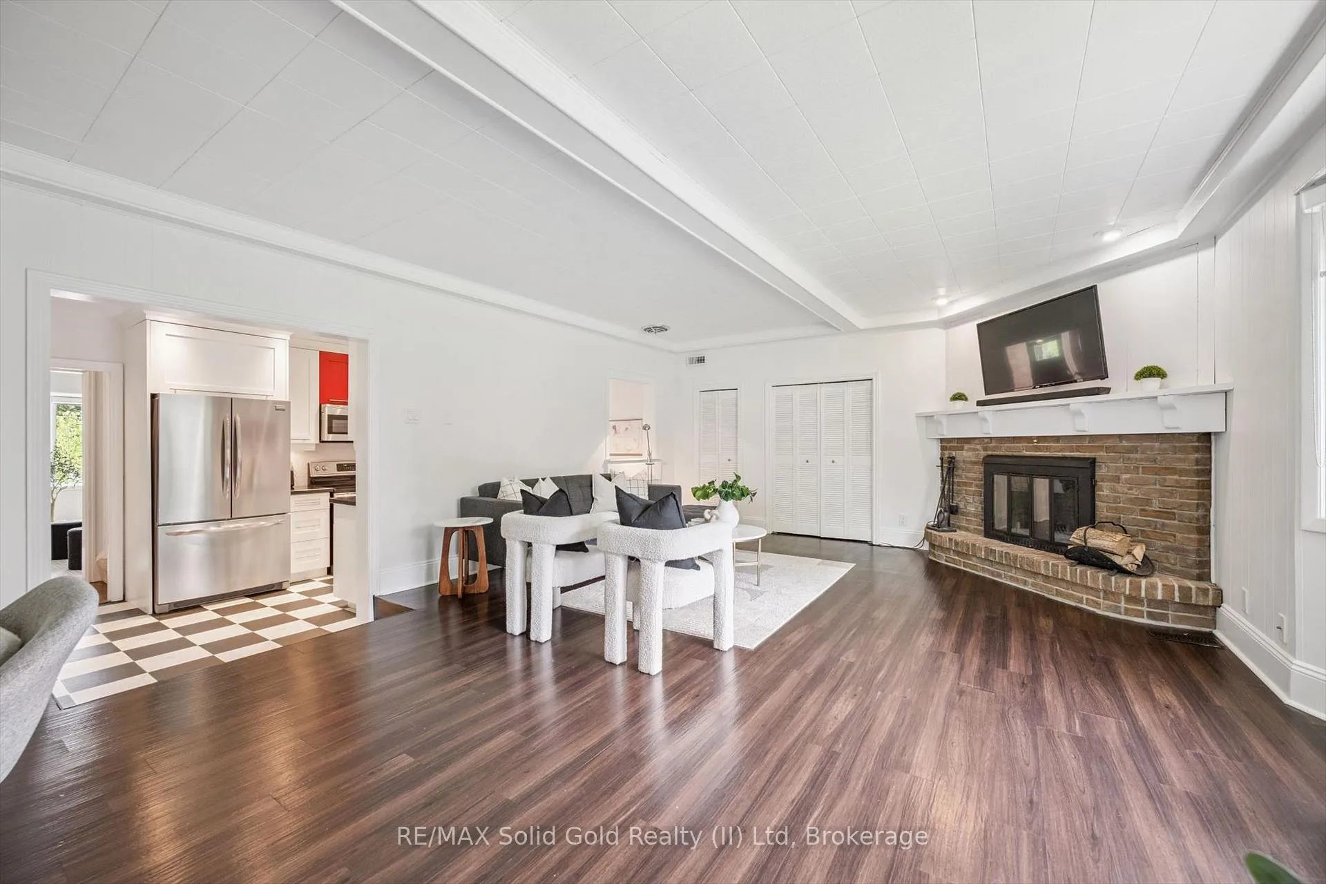 Photo 15 of 186 Forsyth Drive, Waterloo — HOMEH