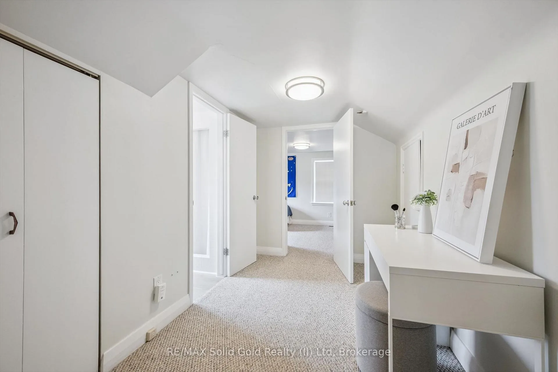 Photo 25 of 186 Forsyth Drive, Waterloo — HOMEH