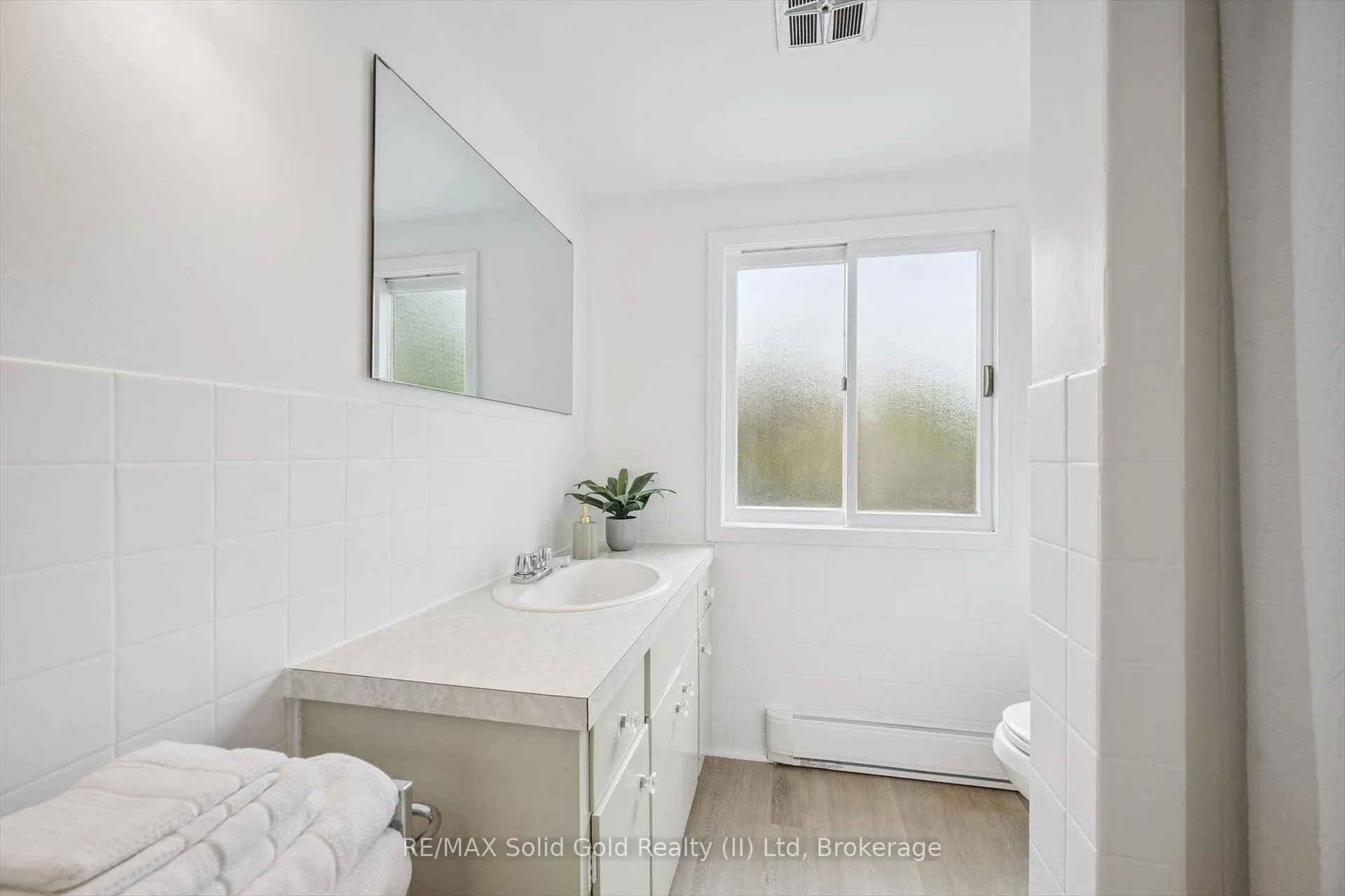 Photo 29 of 186 Forsyth Drive, Waterloo — HOMEH