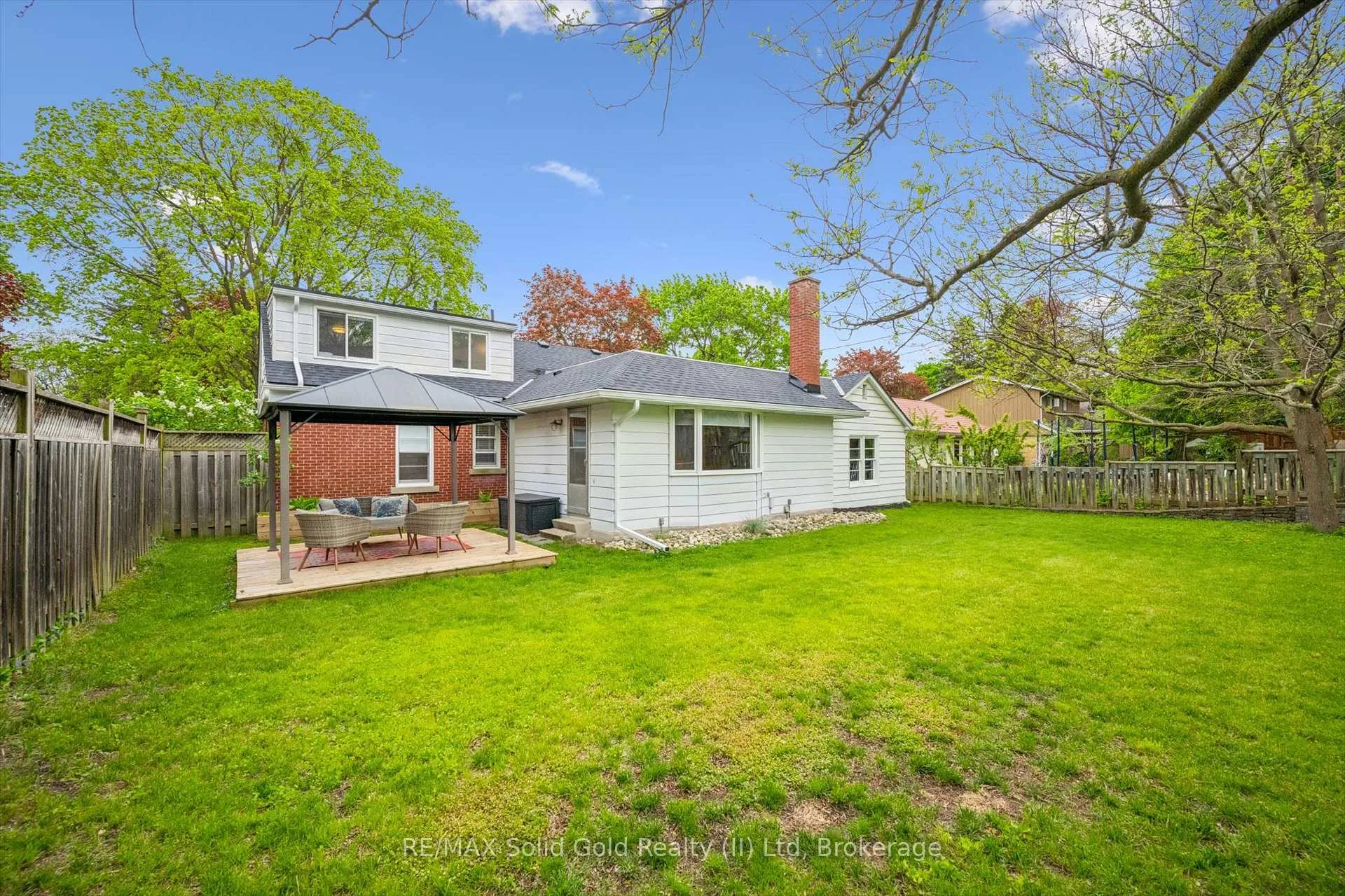 Photo 35 of 186 Forsyth Drive, Waterloo — HOMEH