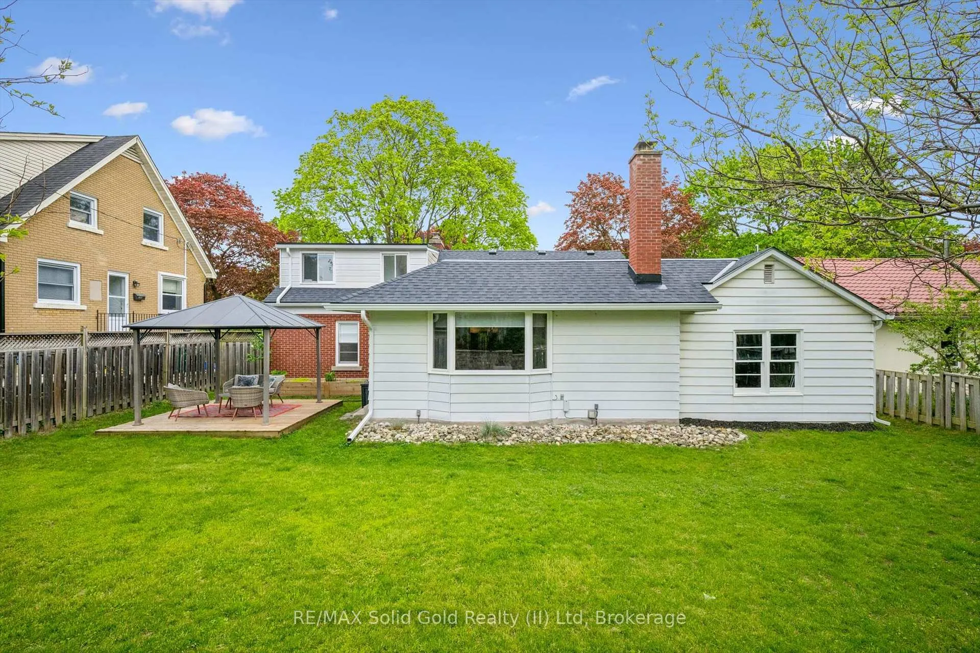 Photo 36 of 186 Forsyth Drive, Waterloo — HOMEH
