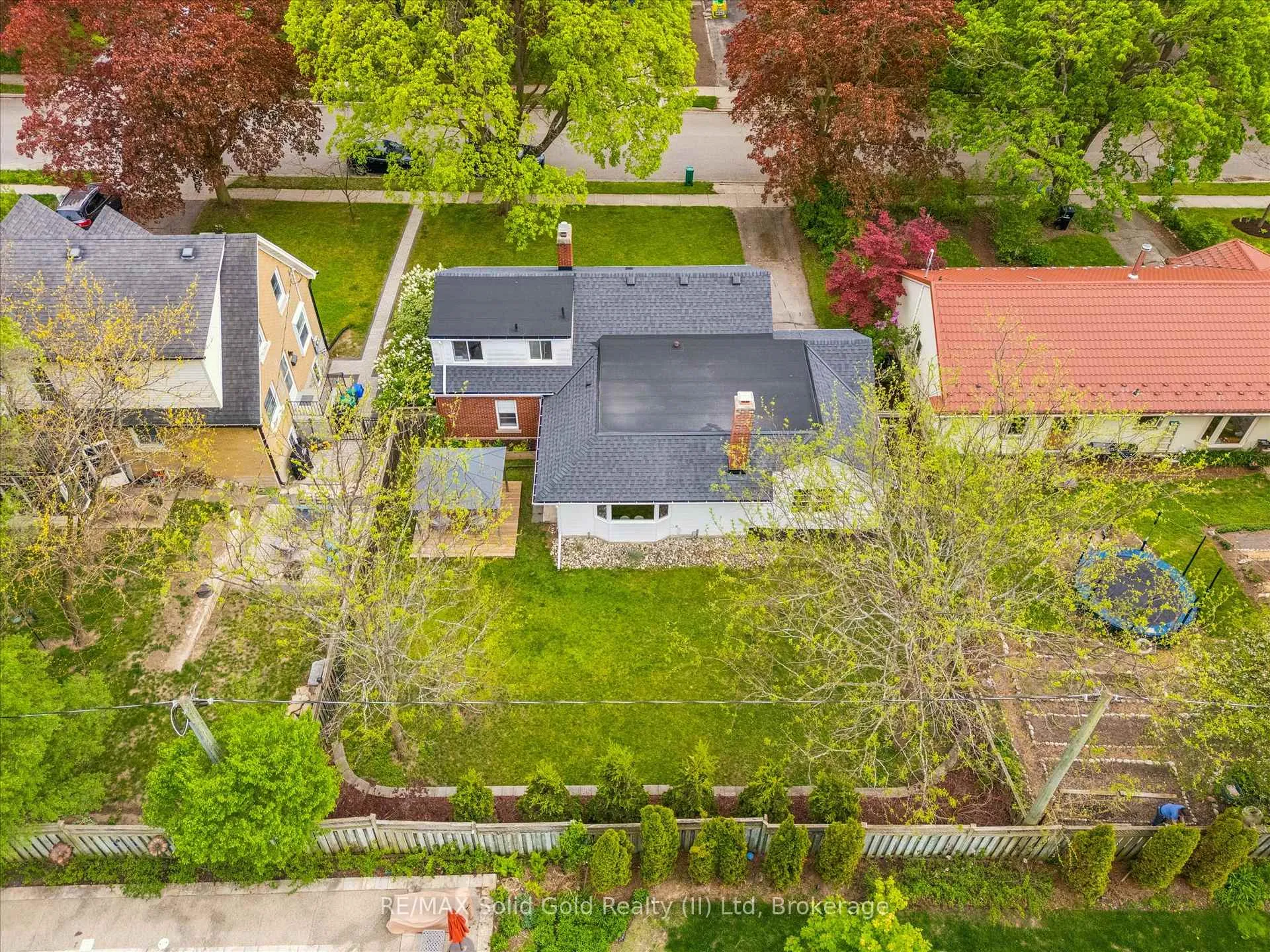 Photo 39 of 186 Forsyth Drive, Waterloo — HOMEH
