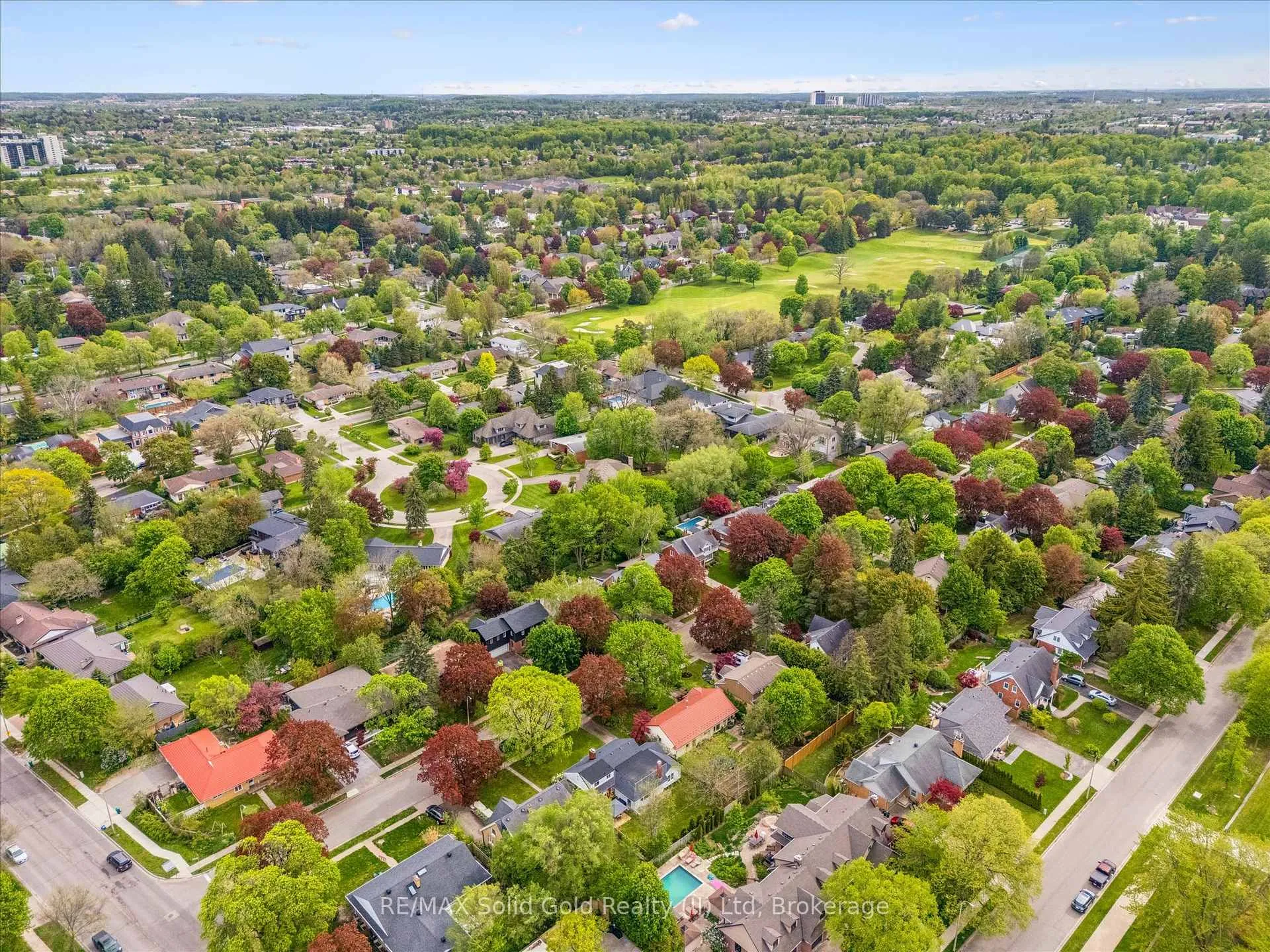 Photo 41 of 186 Forsyth Drive, Waterloo — HOMEH