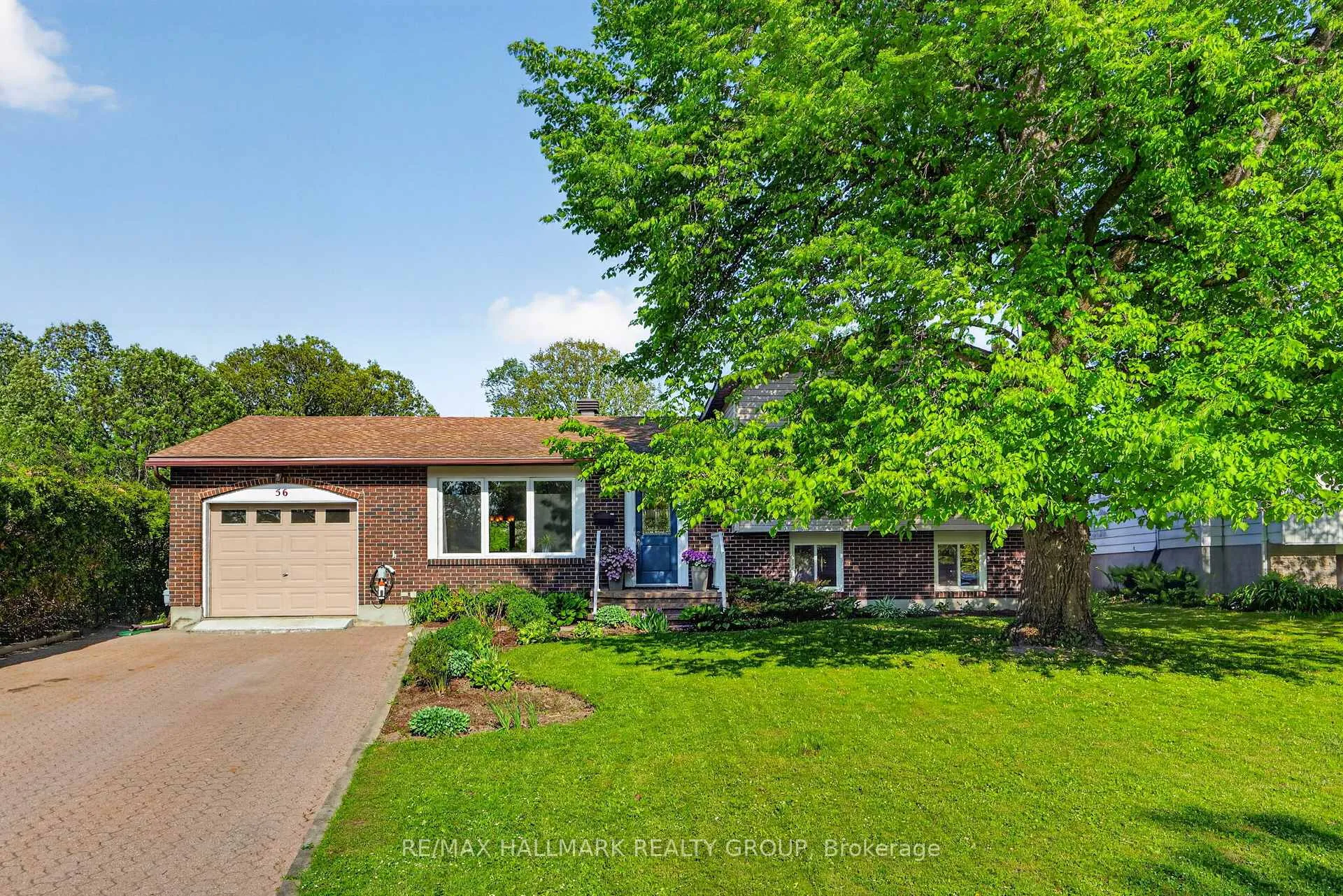 Photo 2 of 56 Dallaire Crescent, Ottawa, Richmond — HOMEH