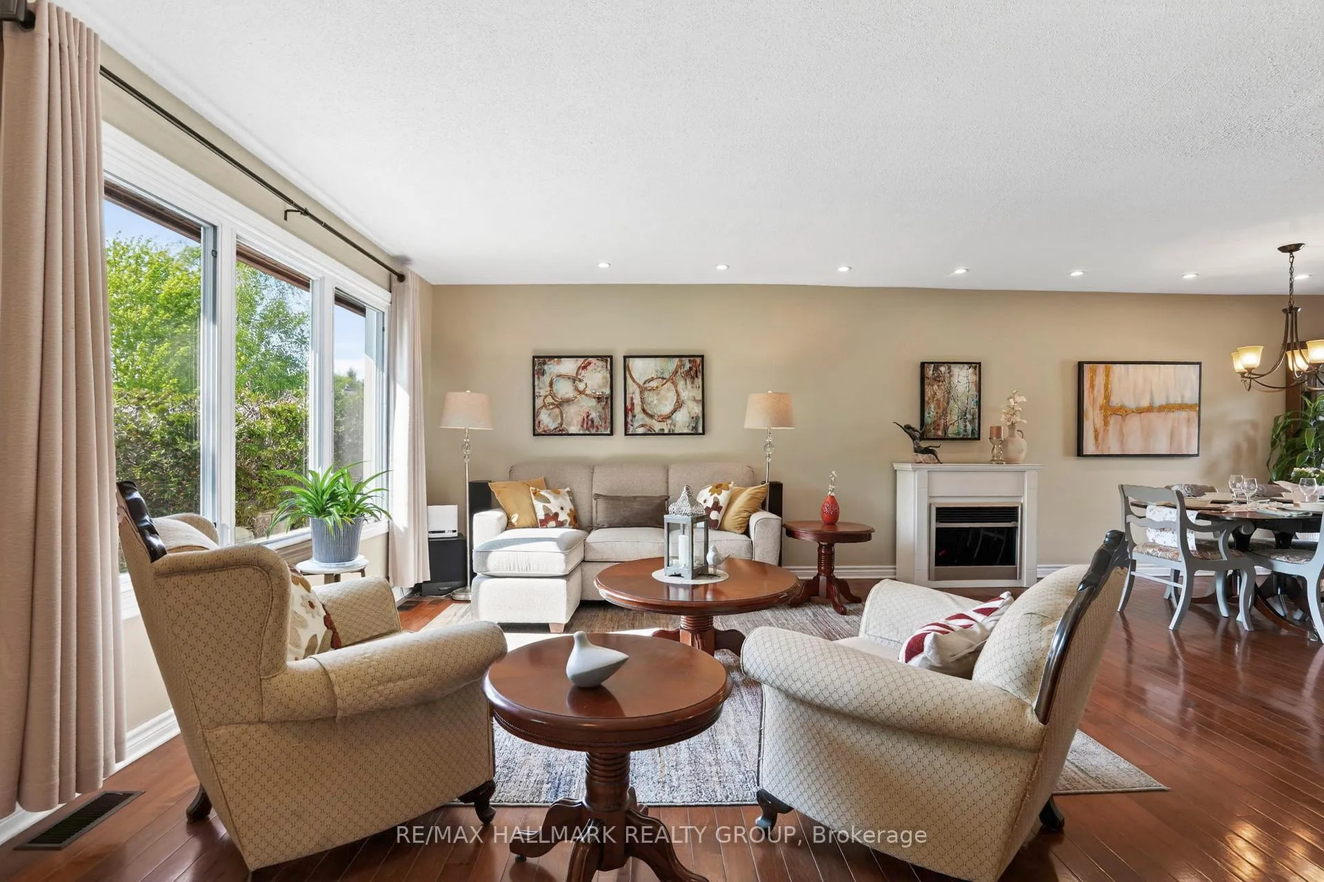 Photo 6 of 56 Dallaire Crescent, Ottawa, Richmond — HOMEH