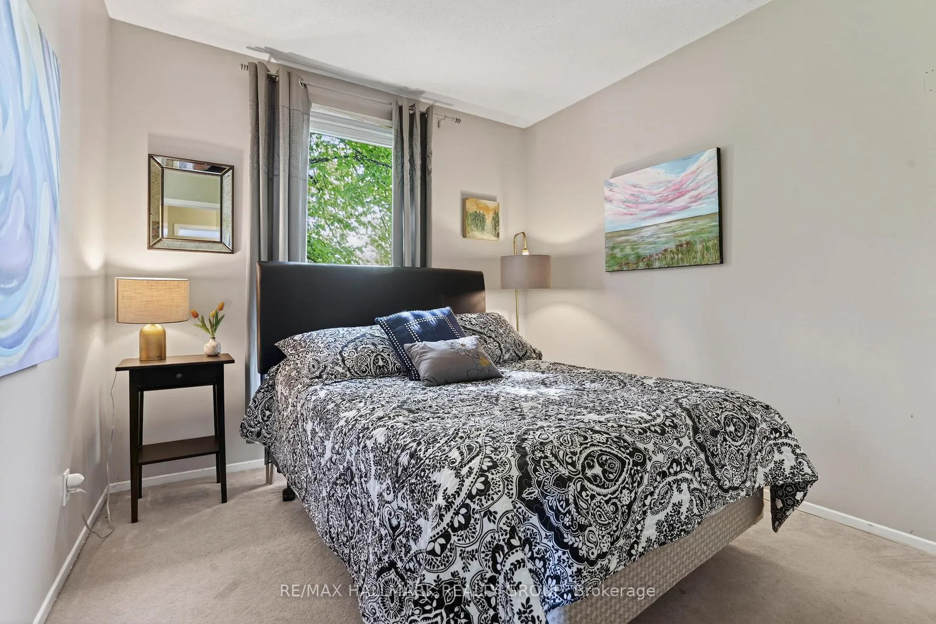 Photo 13 of 56 Dallaire Crescent, Ottawa, Richmond — HOMEH