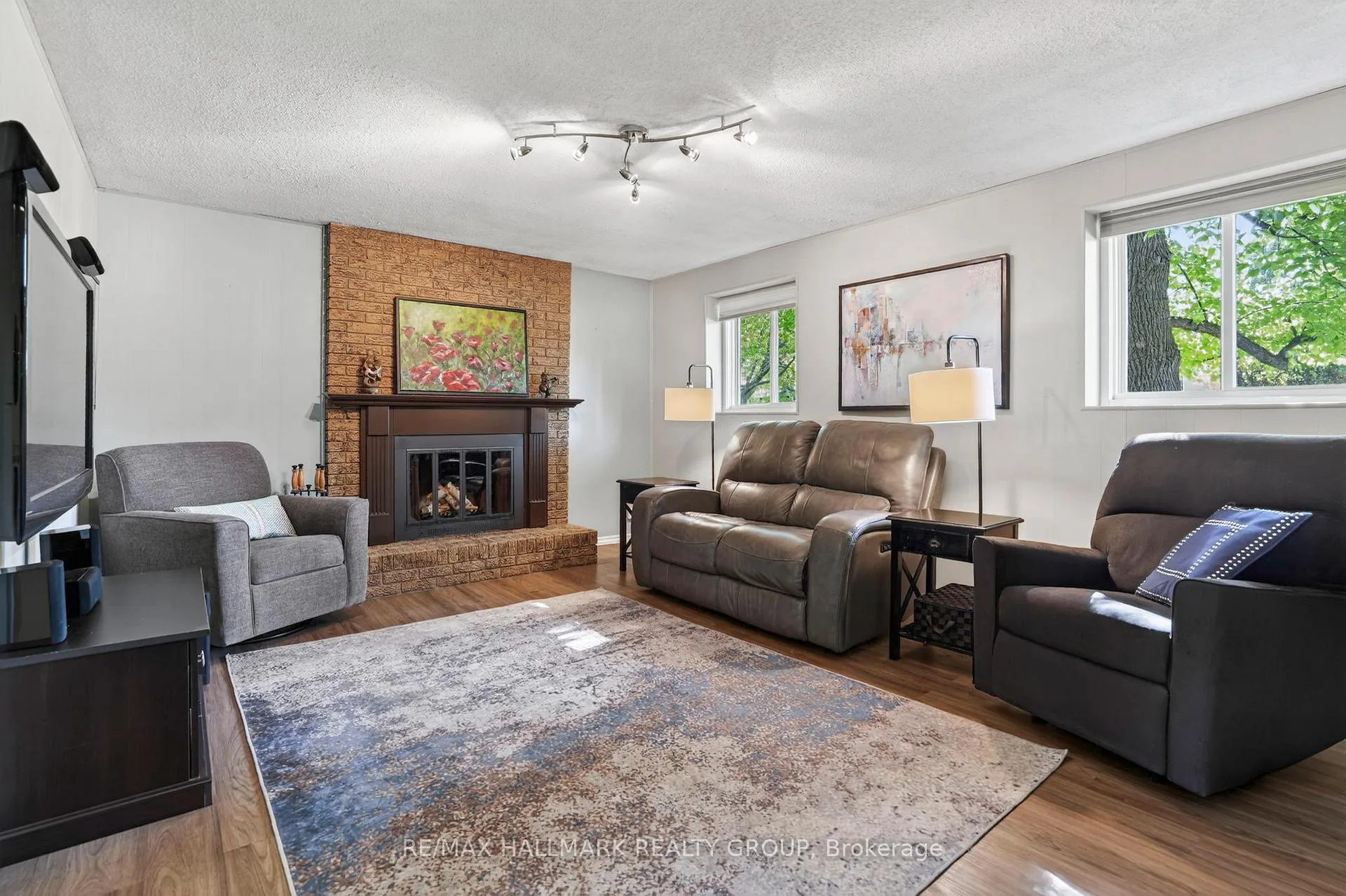Photo 21 of 56 Dallaire Crescent, Ottawa, Richmond — HOMEH
