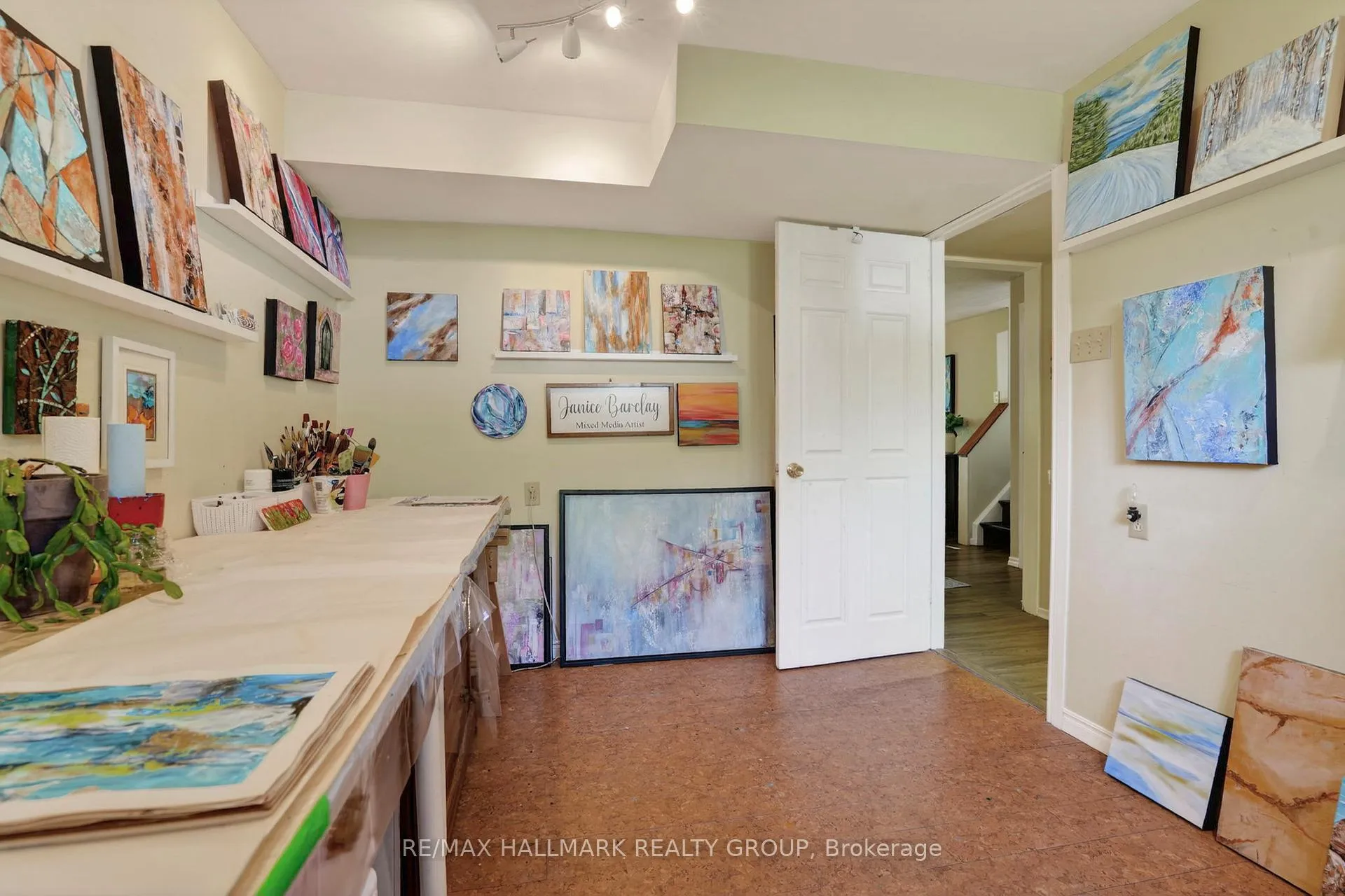 Photo 27 of 56 Dallaire Crescent, Ottawa, Richmond — HOMEH