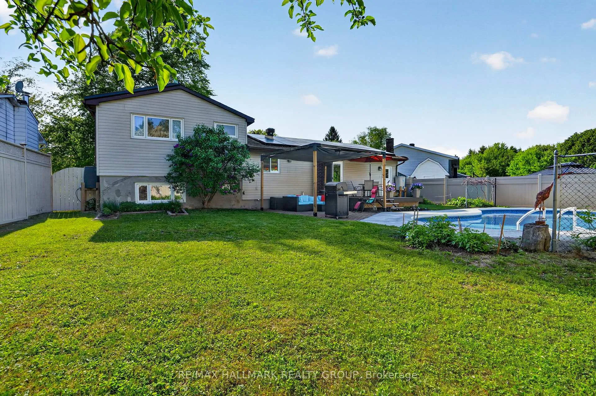 Photo 30 of 56 Dallaire Crescent, Ottawa, Richmond — HOMEH