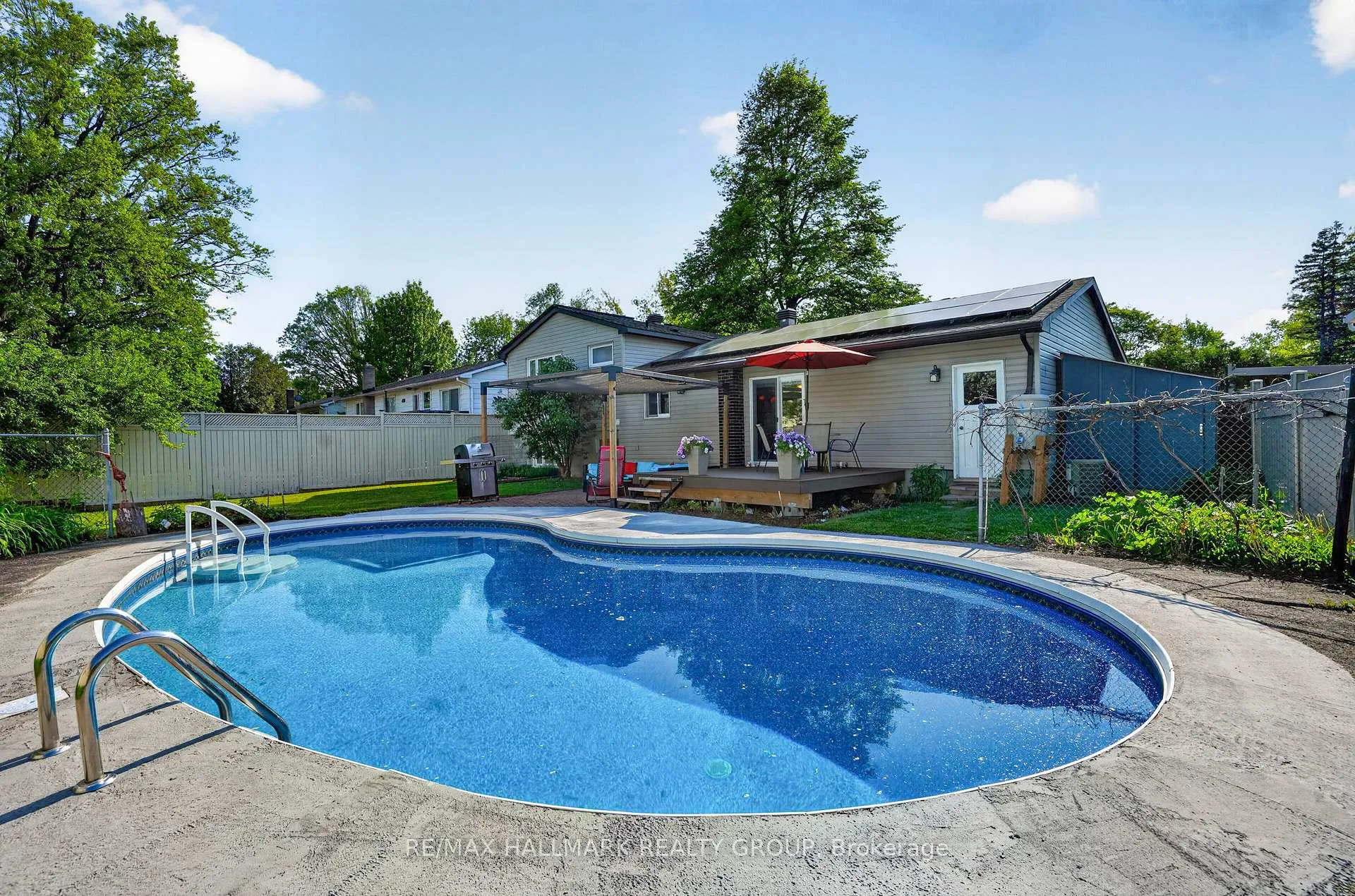 Photo 32 of 56 Dallaire Crescent, Ottawa, Richmond — HOMEH