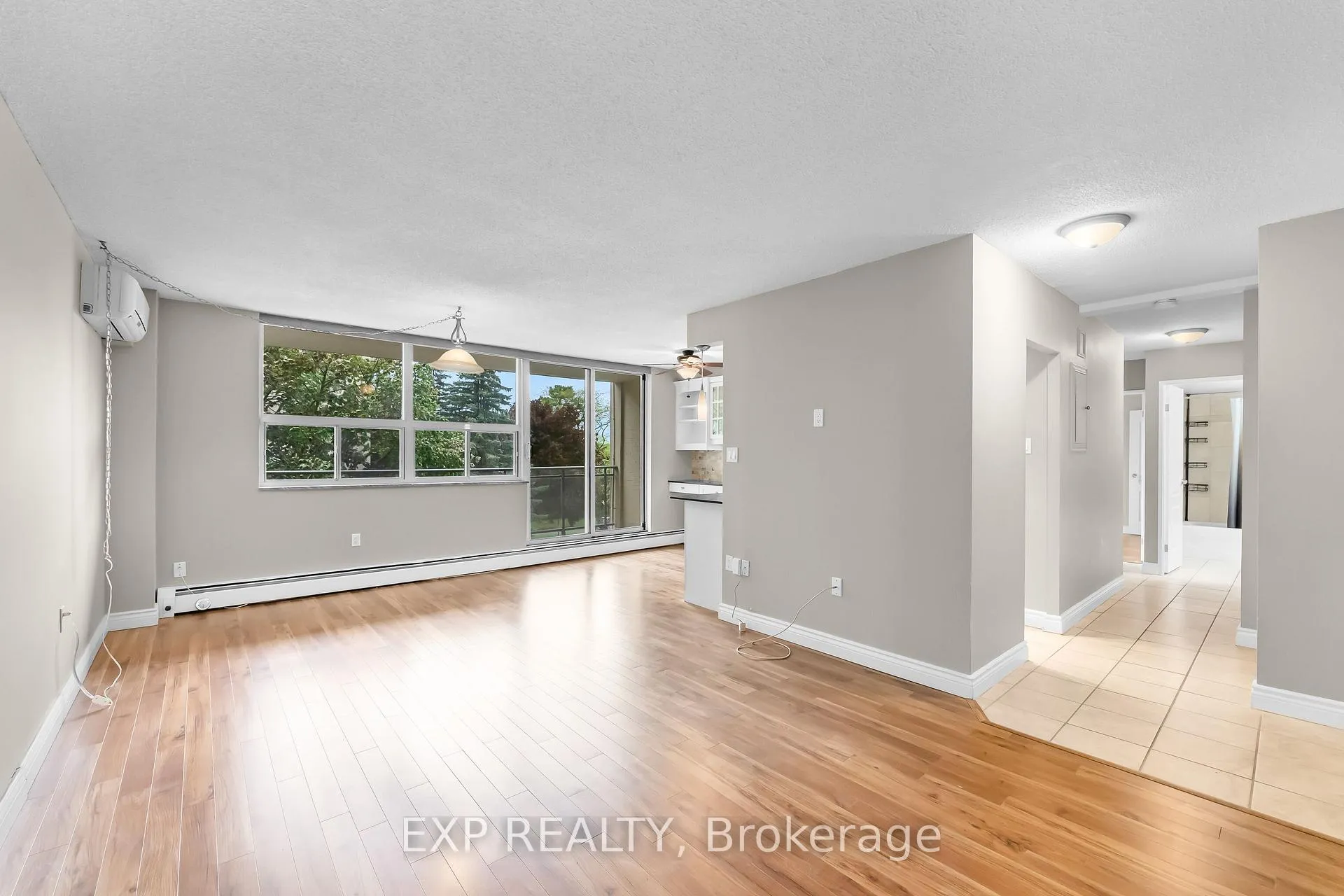 Photo 2 of Unit 407, 6390 Huggins Street, Niagara Falls, Stamford — HOMEH