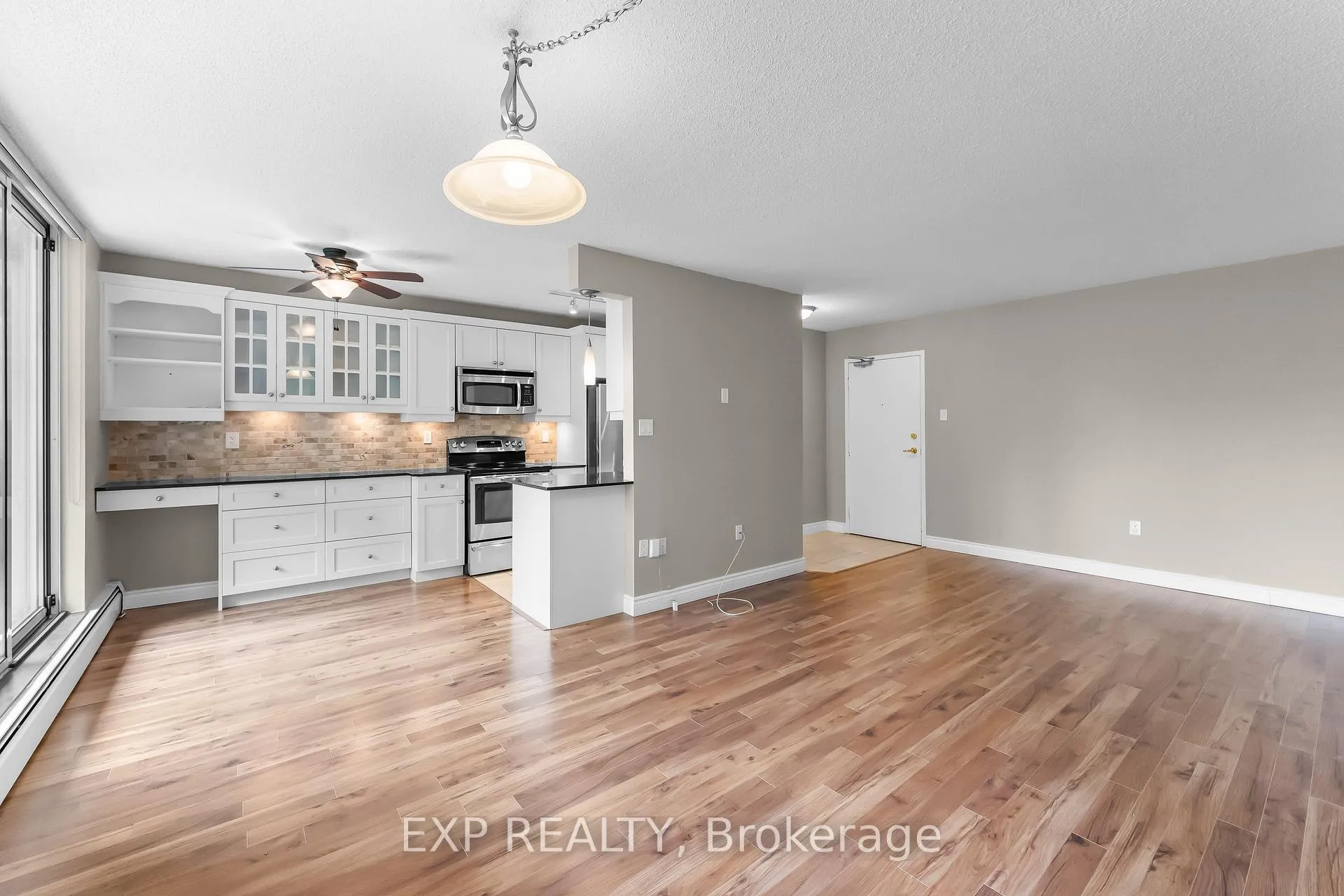 Photo 9 of Unit 407, 6390 Huggins Street, Niagara Falls, Stamford — HOMEH