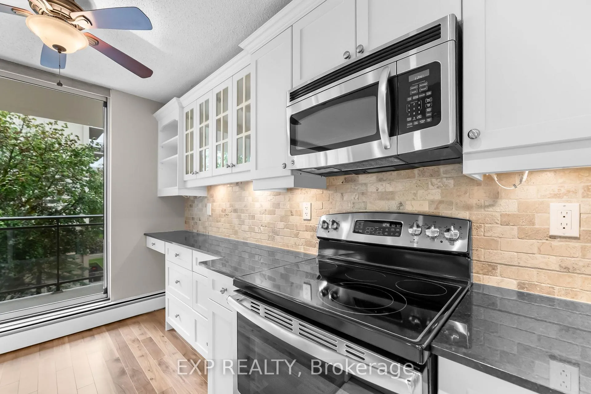 Photo 16 of Unit 407, 6390 Huggins Street, Niagara Falls, Stamford — HOMEH
