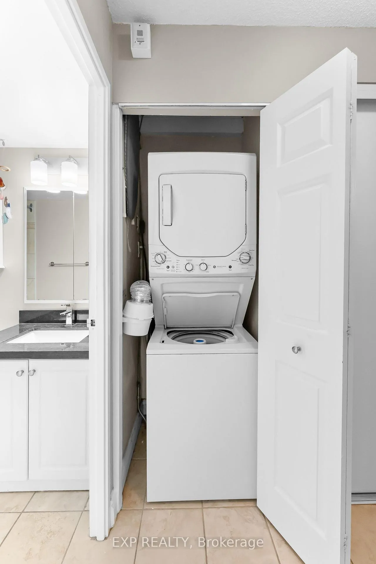 Photo 24 of Unit 407, 6390 Huggins Street, Niagara Falls, Stamford — HOMEH