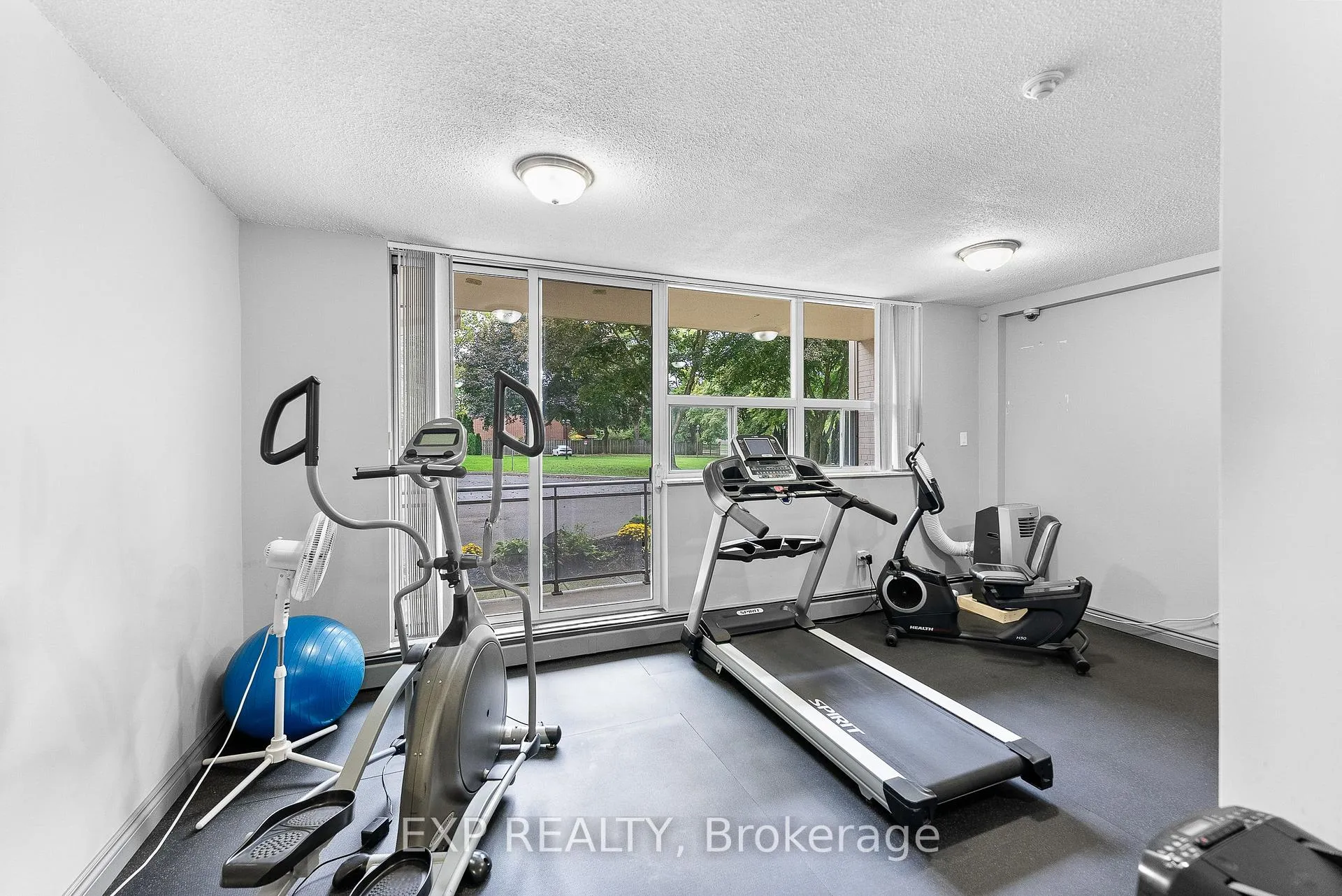Photo 30 of Unit 407, 6390 Huggins Street, Niagara Falls, Stamford — HOMEH