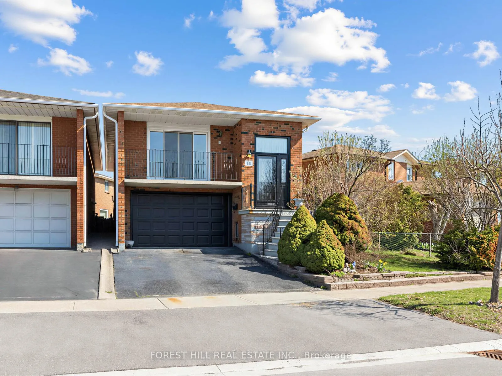 Front of 10 Boyne Highland Court