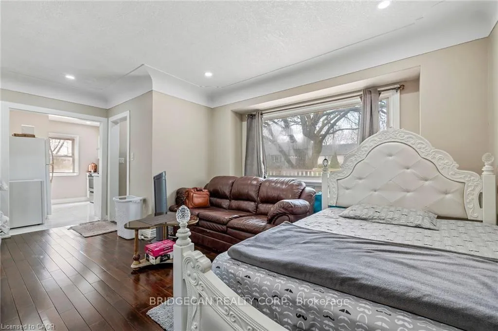 Photo 3 of Unit 1, 38 Lake Avenue N, Hamilton, Riverdale — HOMEH