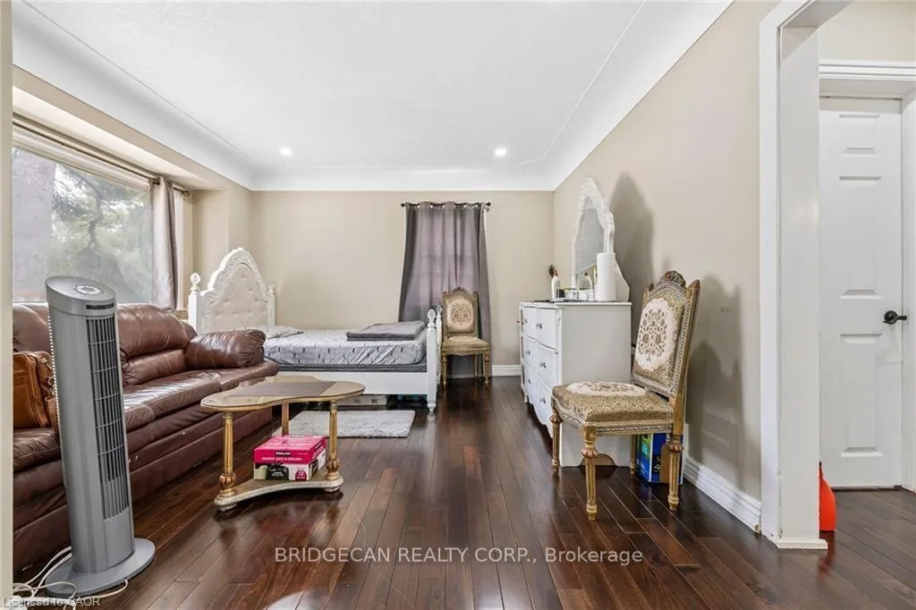 Photo 6 of Unit 1, 38 Lake Avenue N, Hamilton, Riverdale — HOMEH