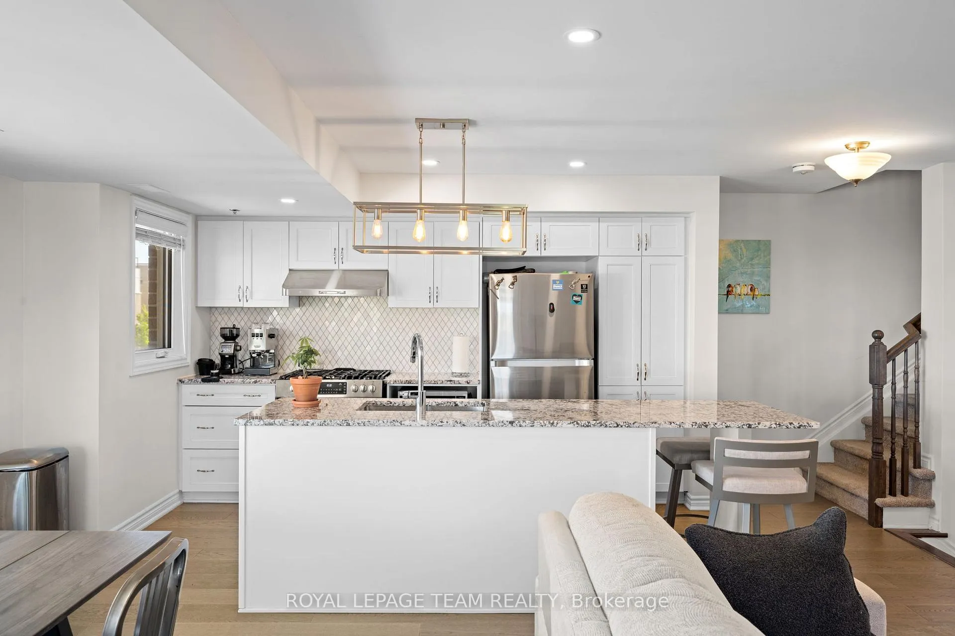 Photo 9 of 762 Mikinak Road, Ottawa, CFB Rockcliffe and Area — HOMEH