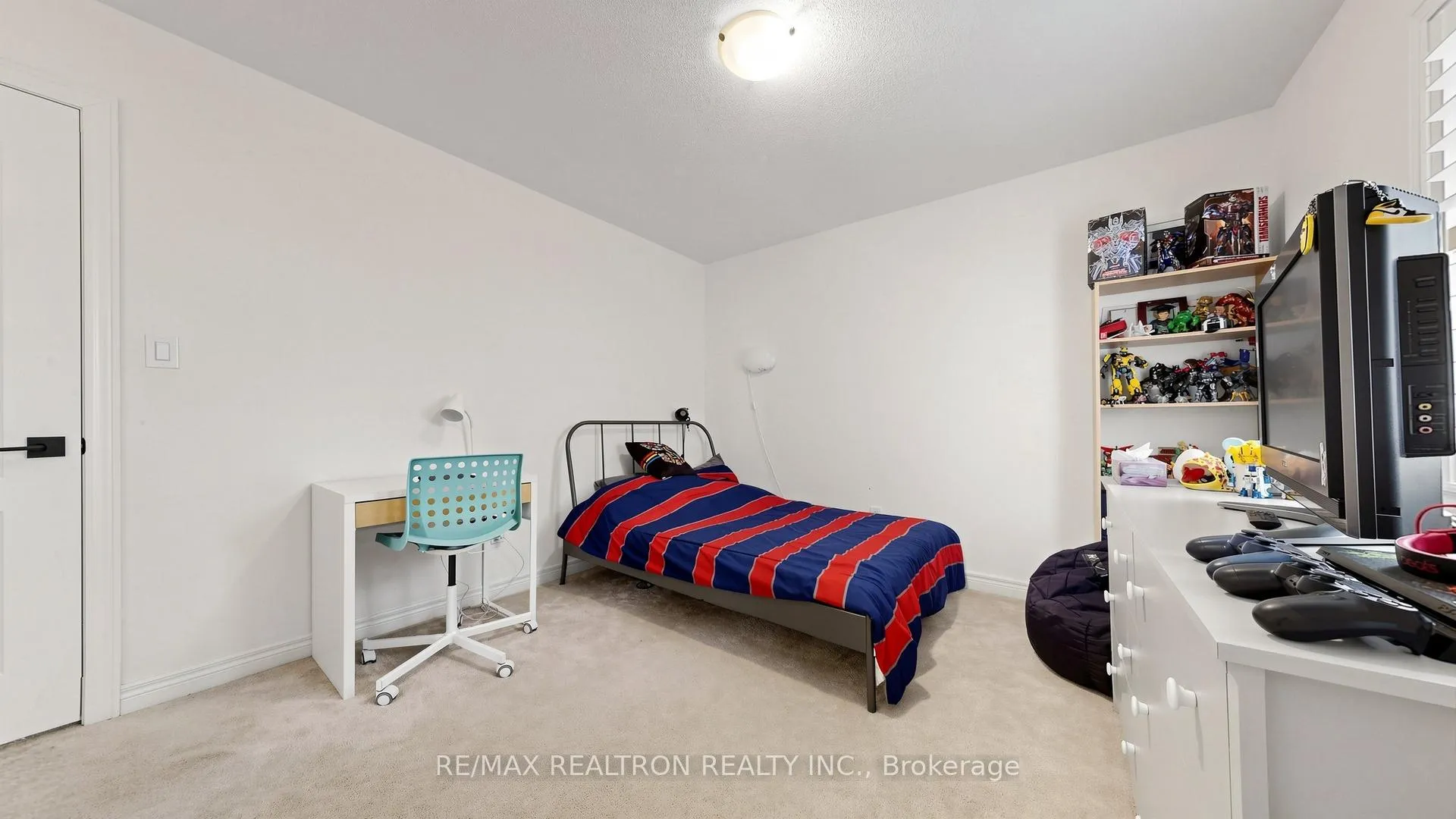 Photo 36 of 11 Peter Miller Street, Aurora, Rural Aurora — HOMEH