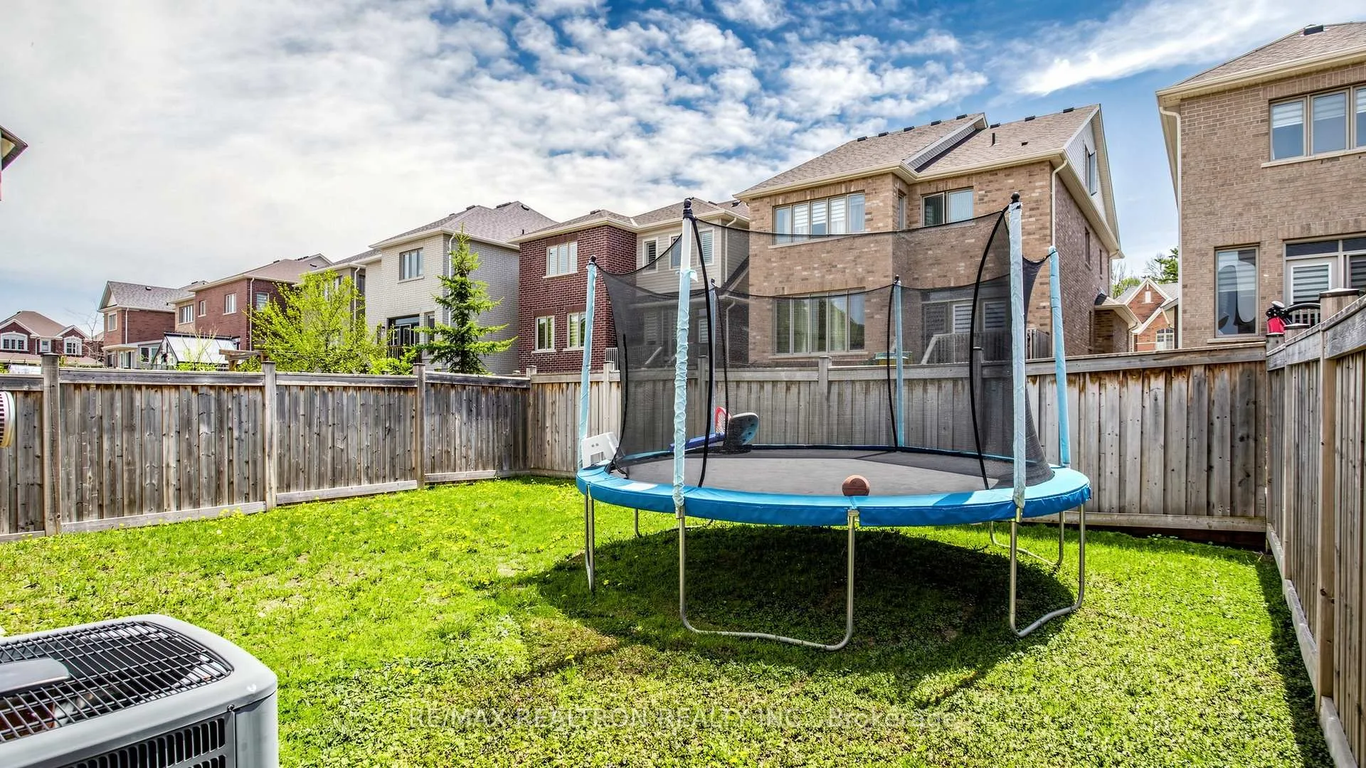 Photo 50 of 11 Peter Miller Street, Aurora, Rural Aurora — HOMEH