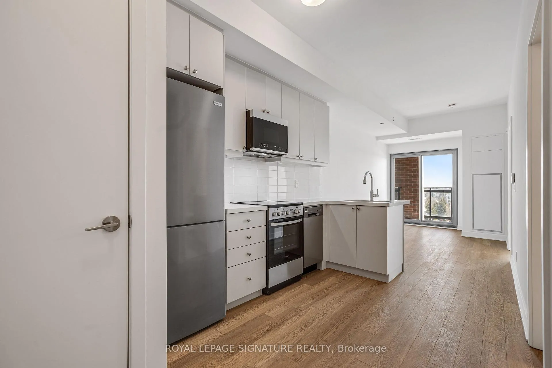 Photo 2 of Unit 505, 51 Clarington Boulevard, Clarington, Bowmanville — HOMEH