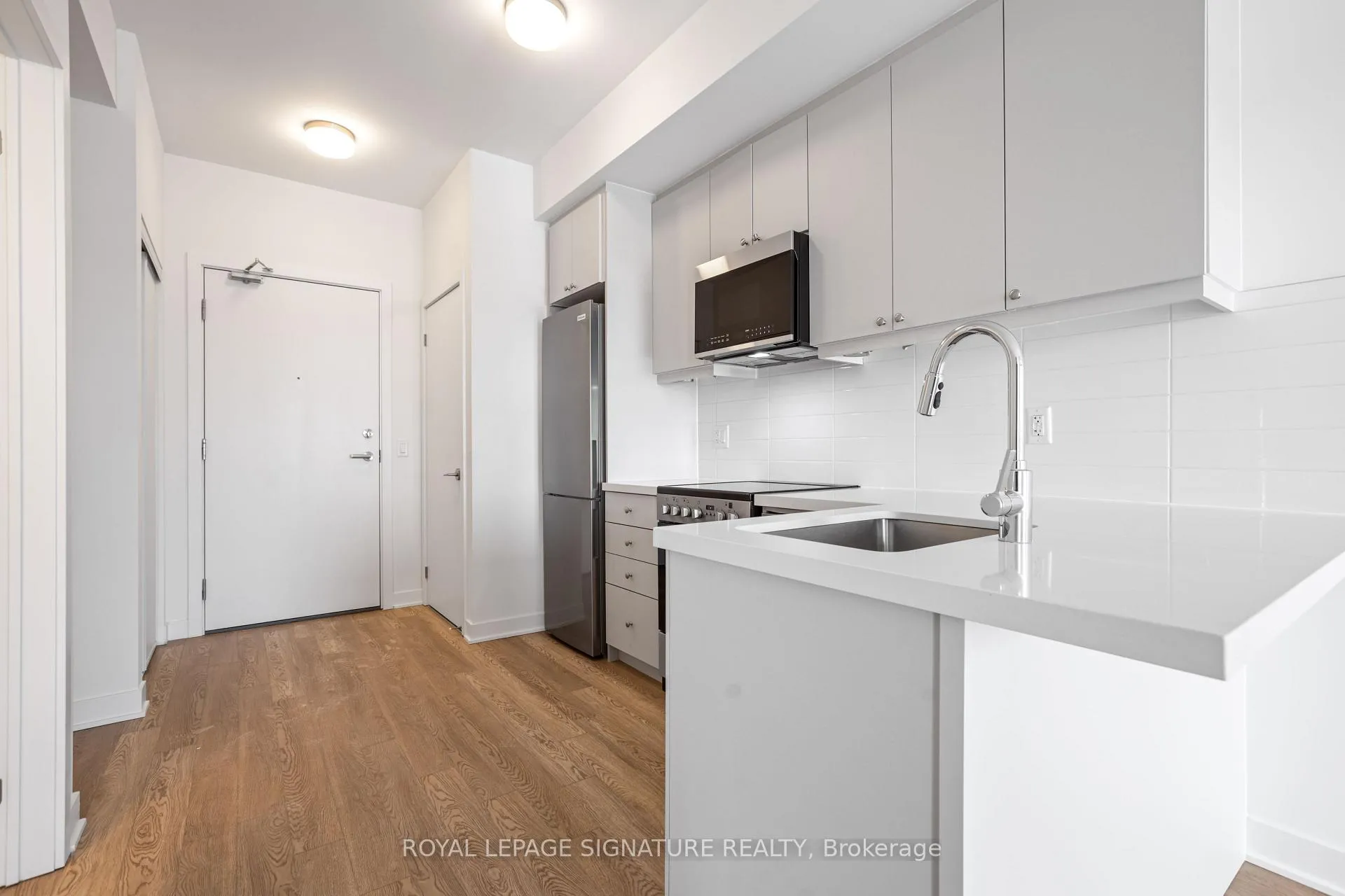 Photo 4 of Unit 505, 51 Clarington Boulevard, Clarington, Bowmanville — HOMEH