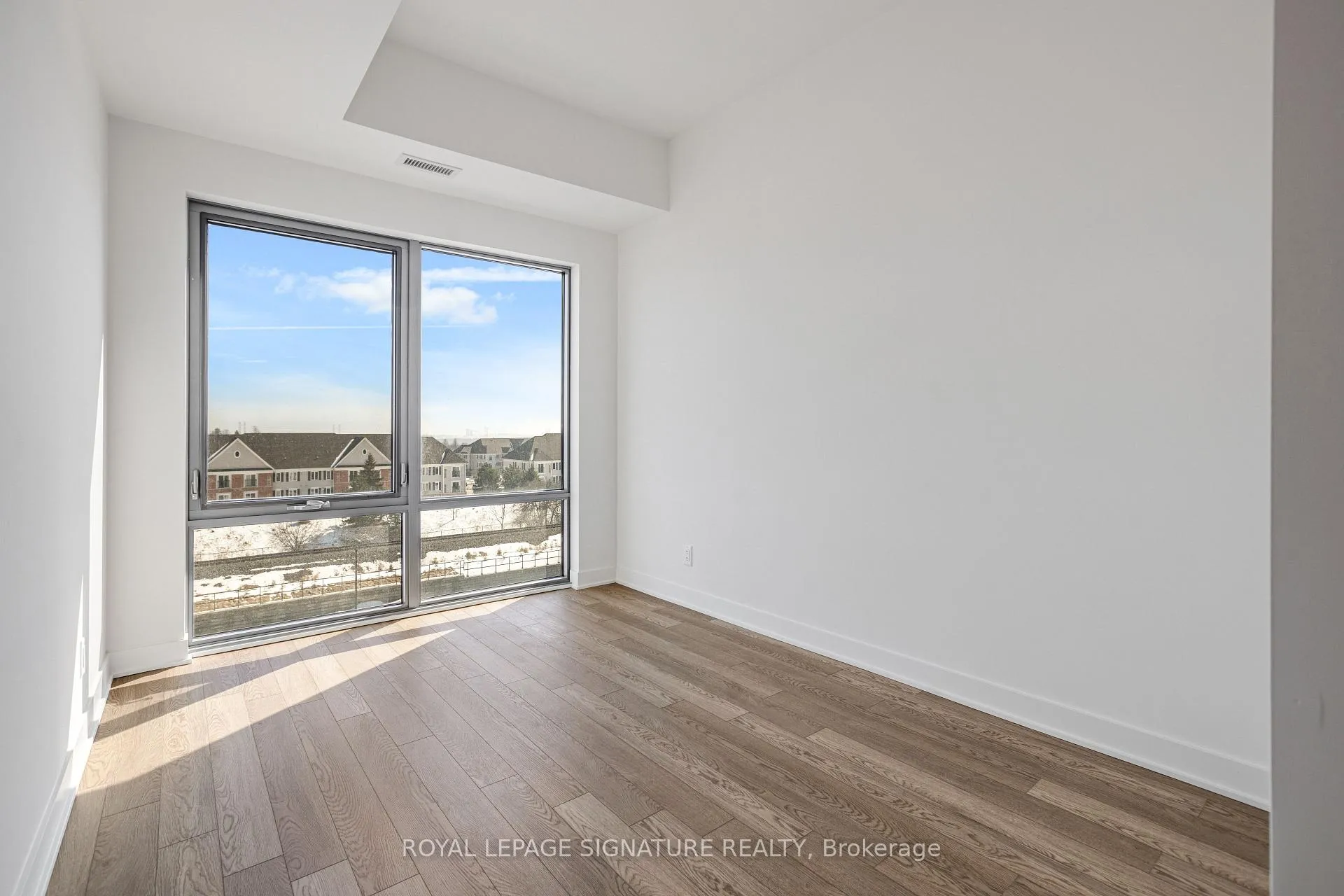 Photo 14 of Unit 505, 51 Clarington Boulevard, Clarington, Bowmanville — HOMEH