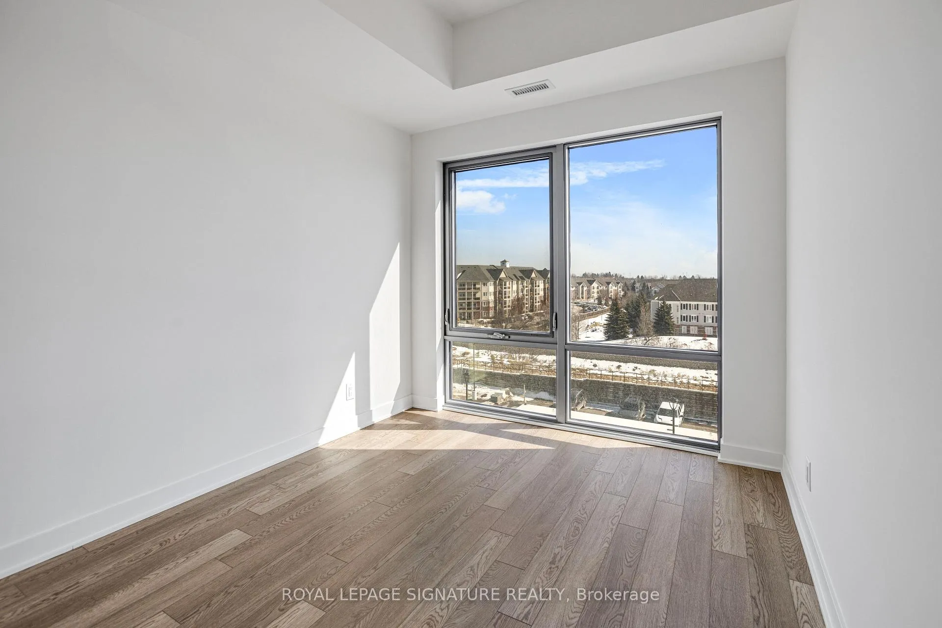 Photo 18 of Unit 505, 51 Clarington Boulevard, Clarington, Bowmanville — HOMEH