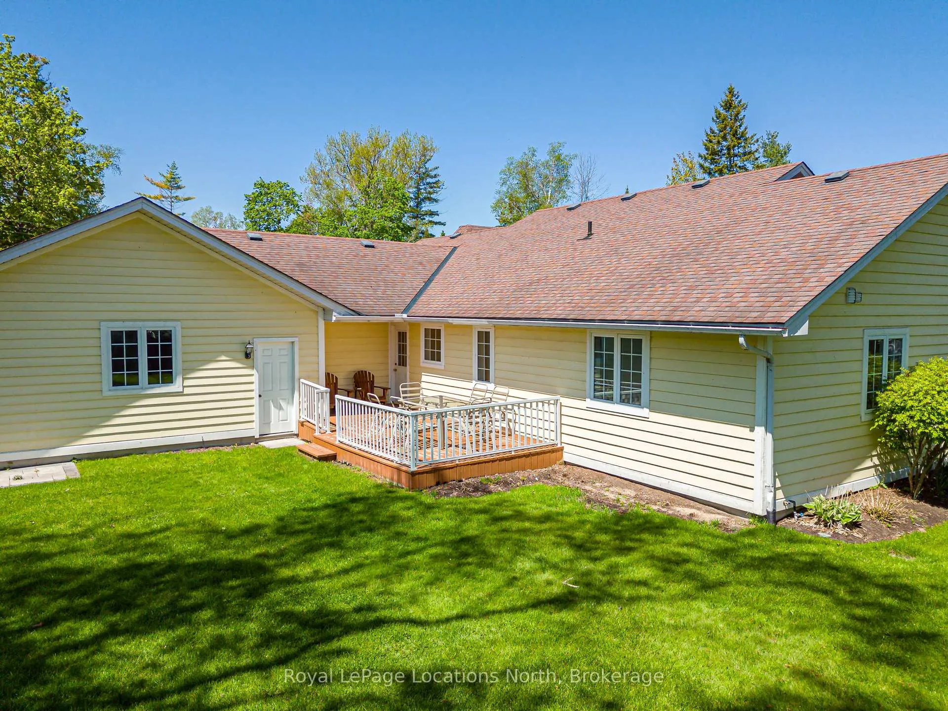 Photo 5 of 1857 Shore Lane, Wasaga Beach — HOMEH