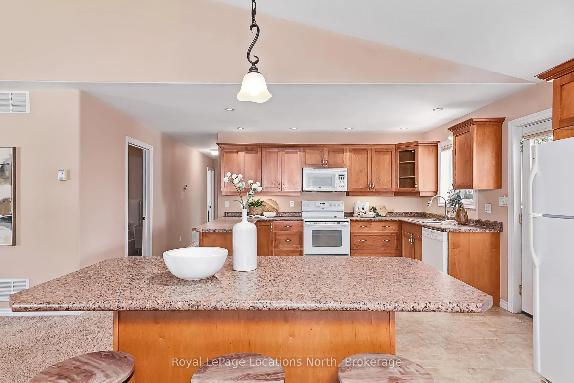 Photo 25 of 1857 Shore Lane, Wasaga Beach — HOMEH