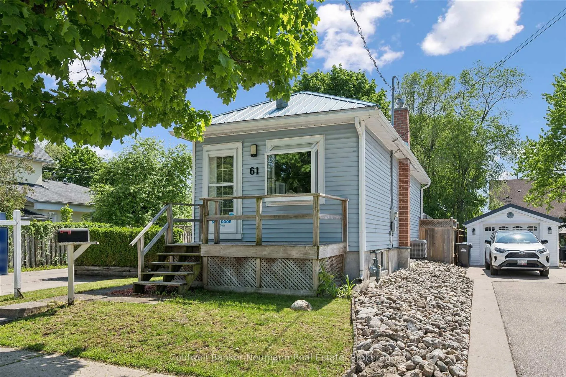 Photo 2 of 61 Johnston Street, Guelph, St. Patrick's Ward — HOMEH