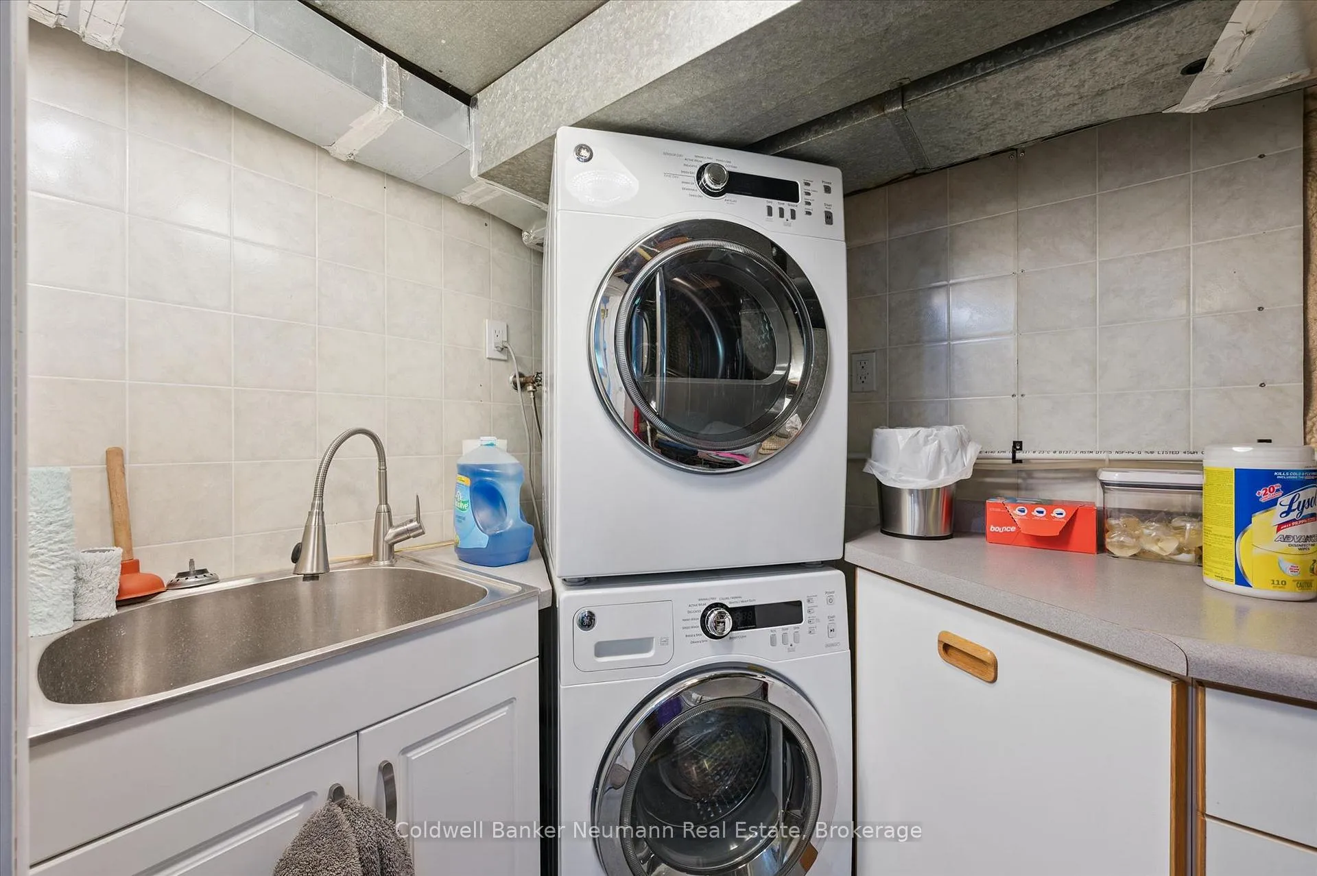 Photo 24 of 61 Johnston Street, Guelph, St. Patrick's Ward — HOMEH