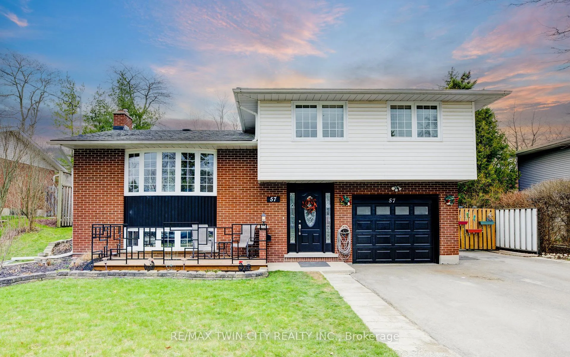 Photo 1 of 57 Larkspur Crescent, Kitchener — HOMEH