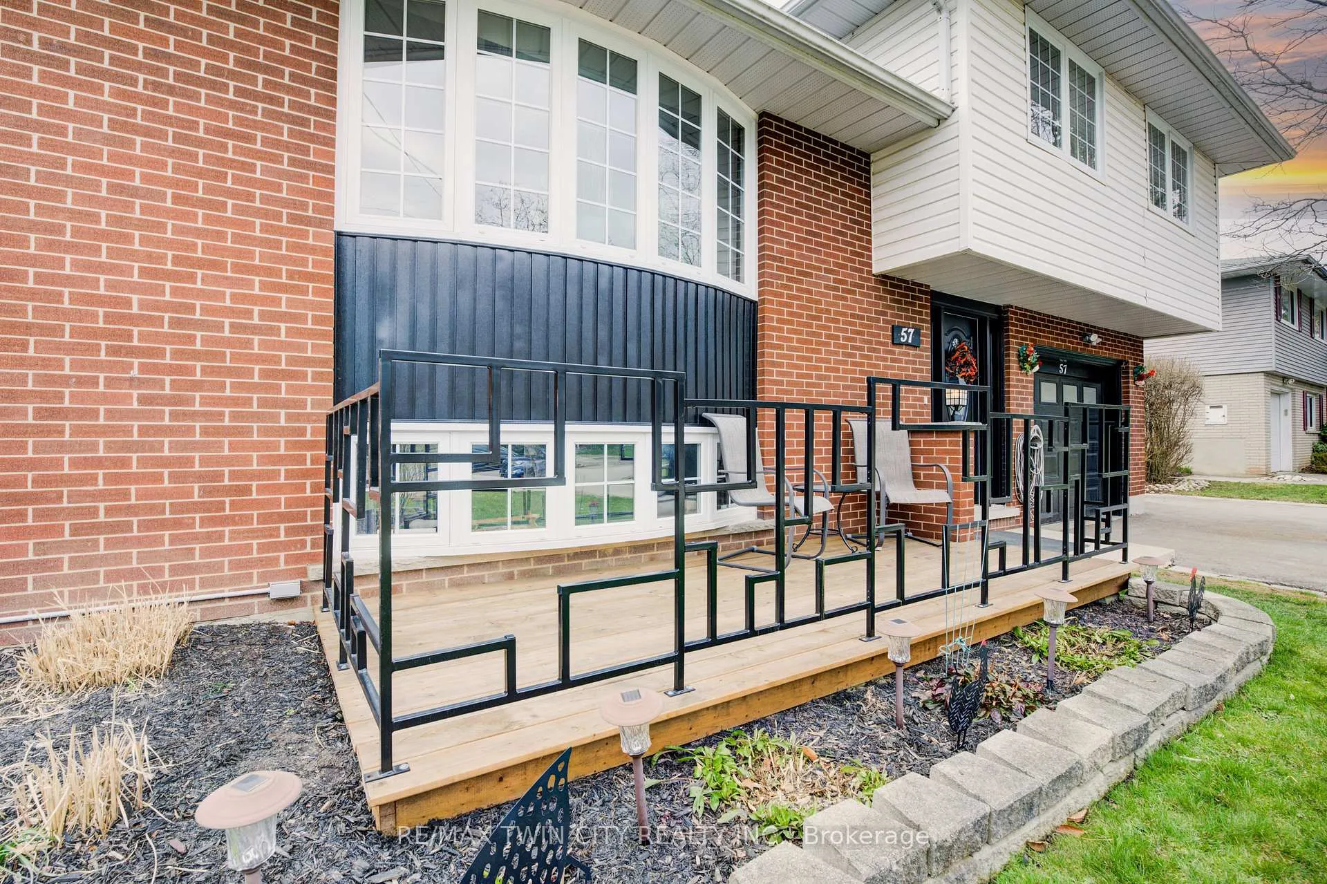 Photo 2 of 57 Larkspur Crescent, Kitchener — HOMEH