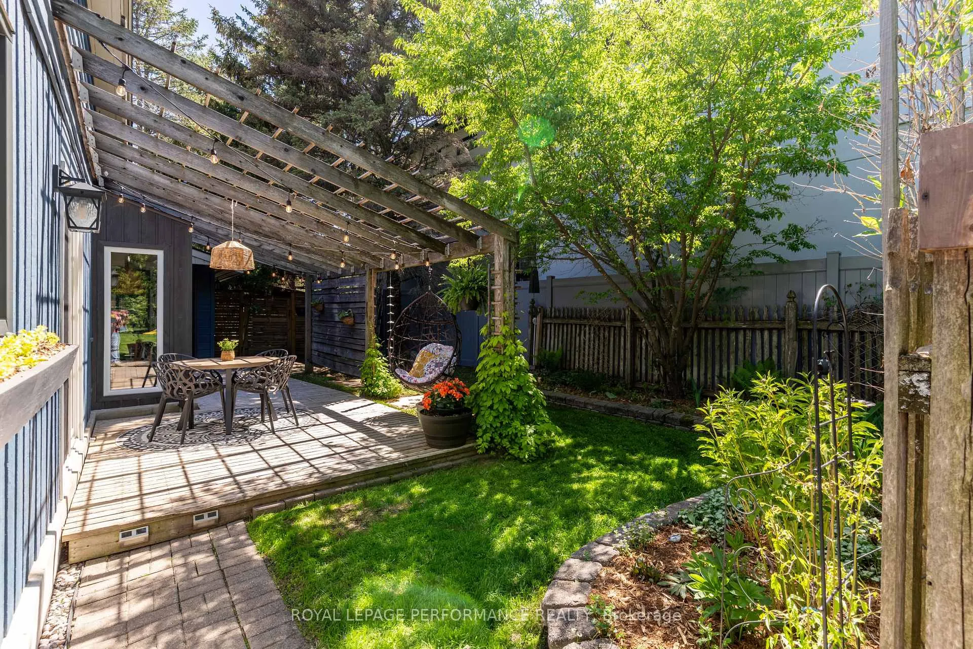 Photo 41 of 19 Colley Street, Ottawa, Barrhaven - Hearts Desire — HOMEH
