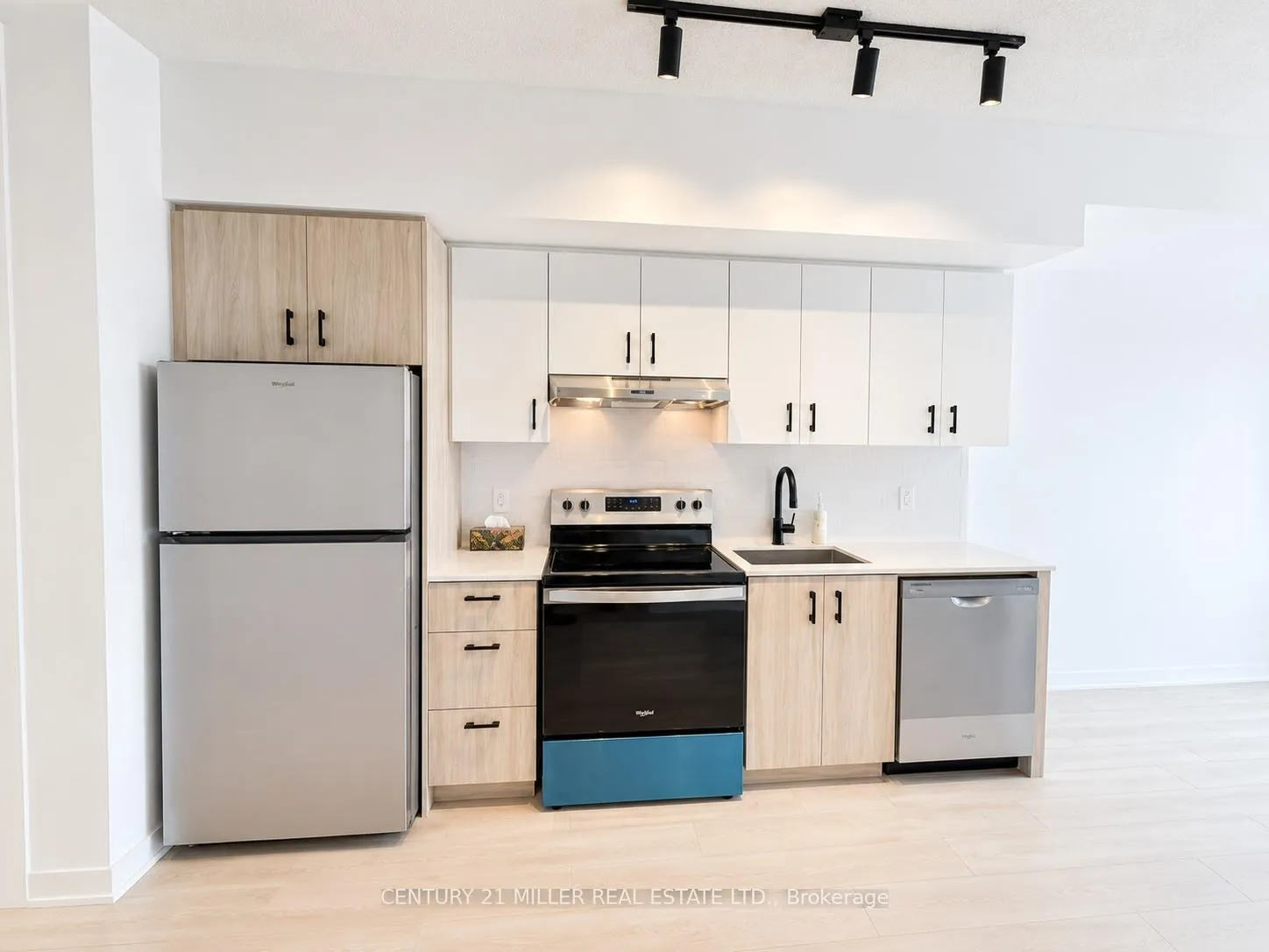 Photo 9 of Unit D811, 4878 Power Common, Burlington, Alton — HOMEH